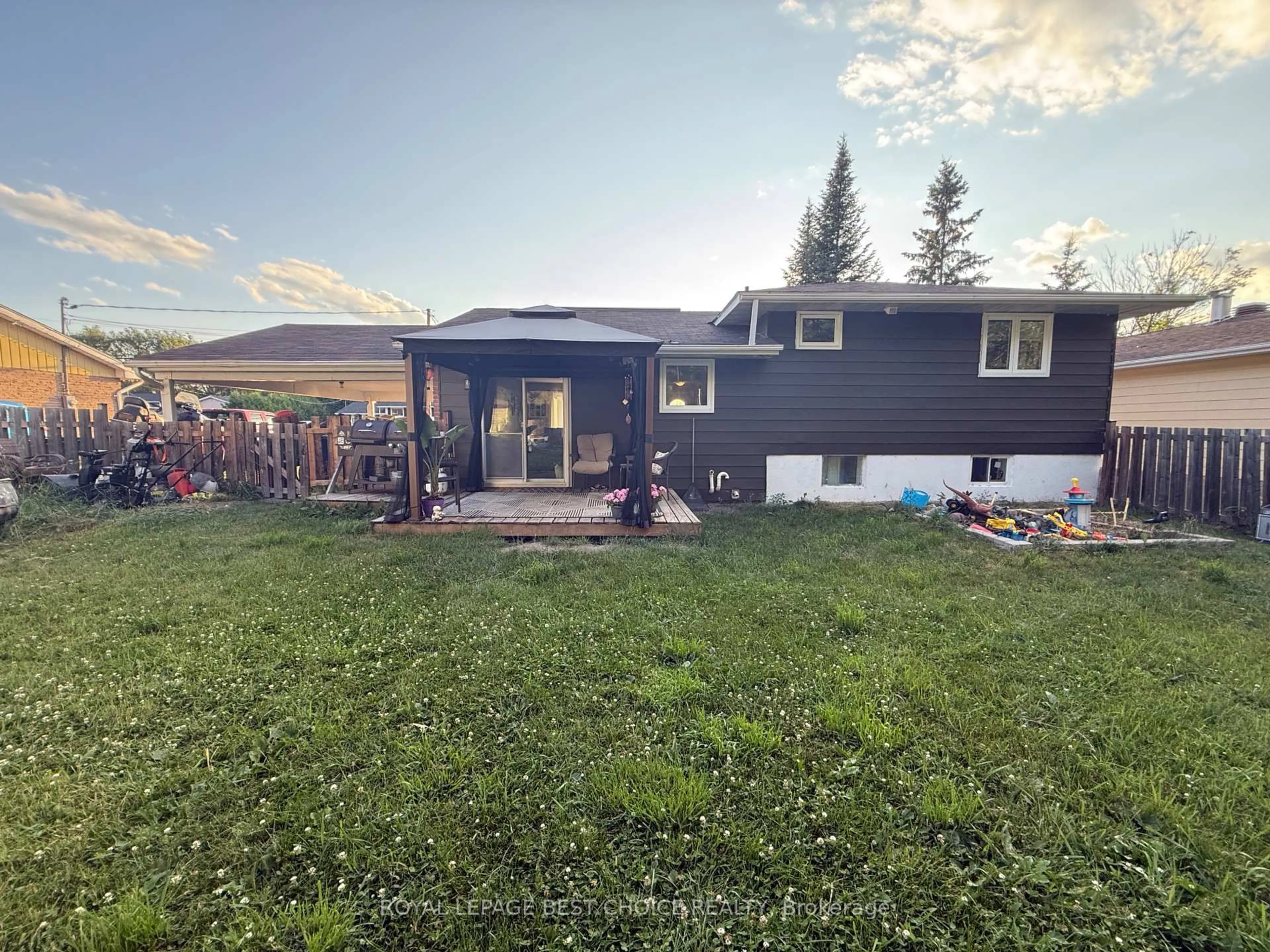 A pic from outside/outdoor area/front of a property/back of a property/a pic from drone, mountain view for 166 Carter Blvd, Temiskaming Shores Ontario P0J 1R0