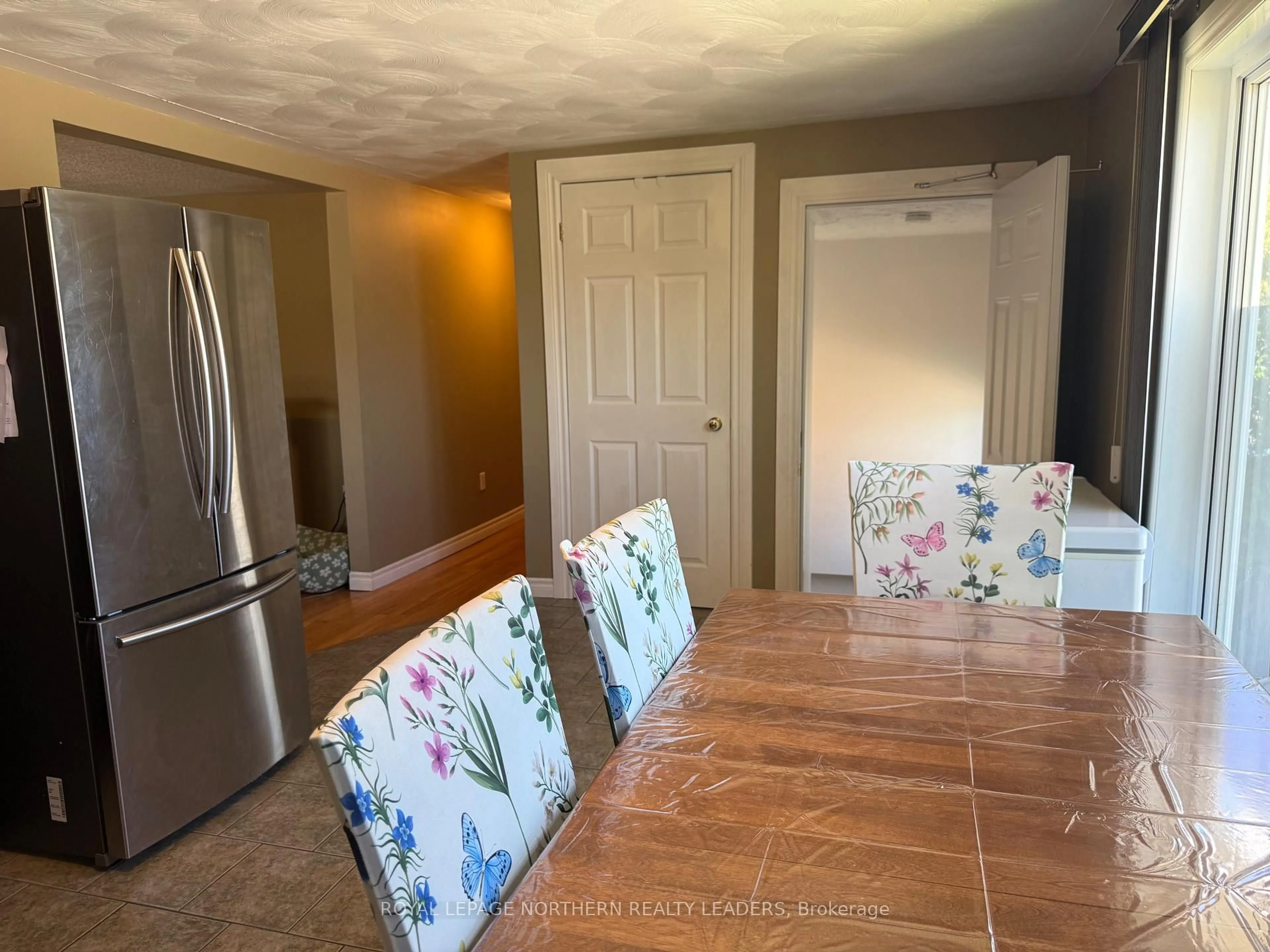 Dining room, unknown for 671 Park Ave, Timmins Ontario P4N 3X7