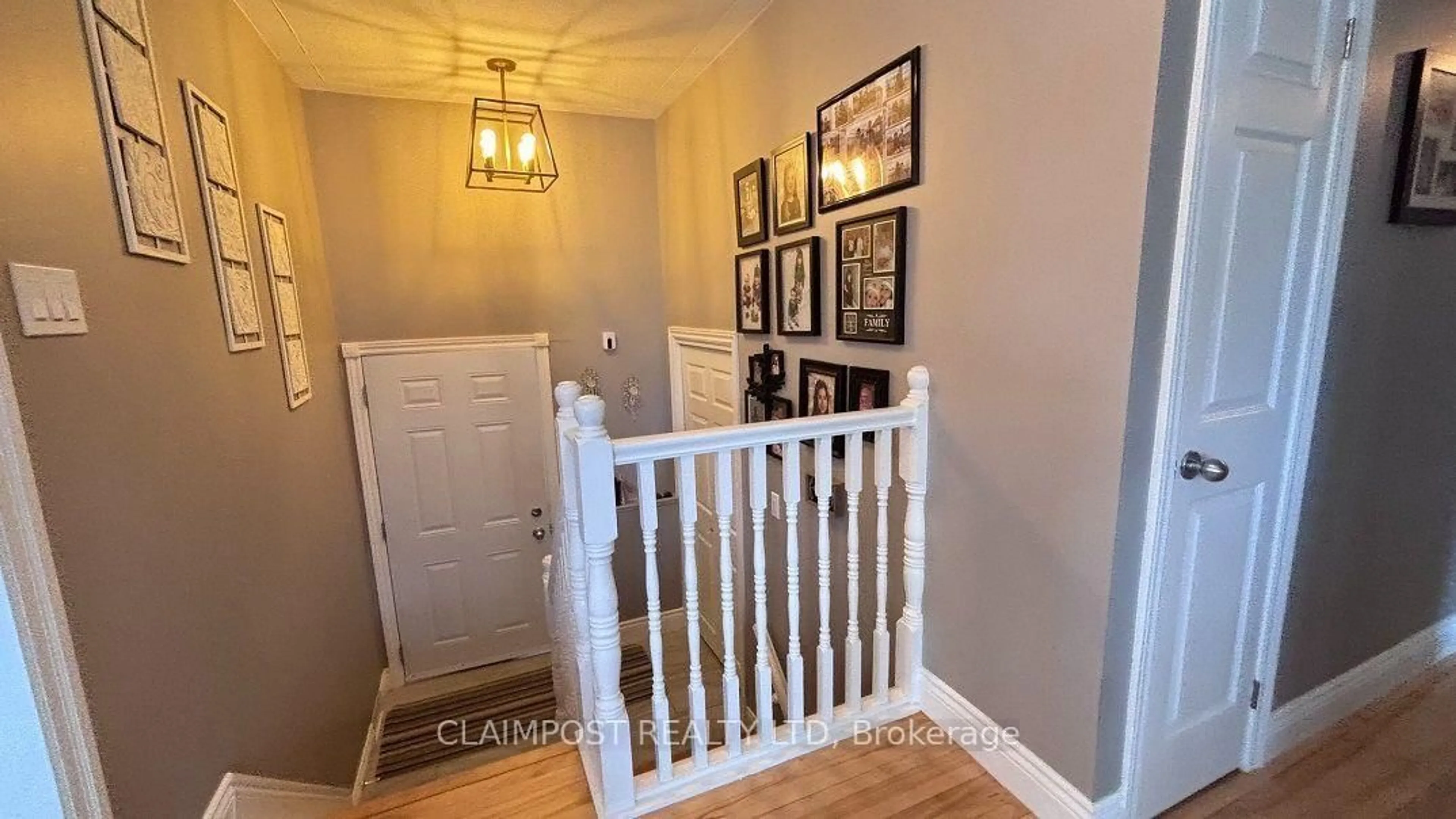Indoor entryway for 172 Eric Cres, Timmins Ontario P0N 1K0