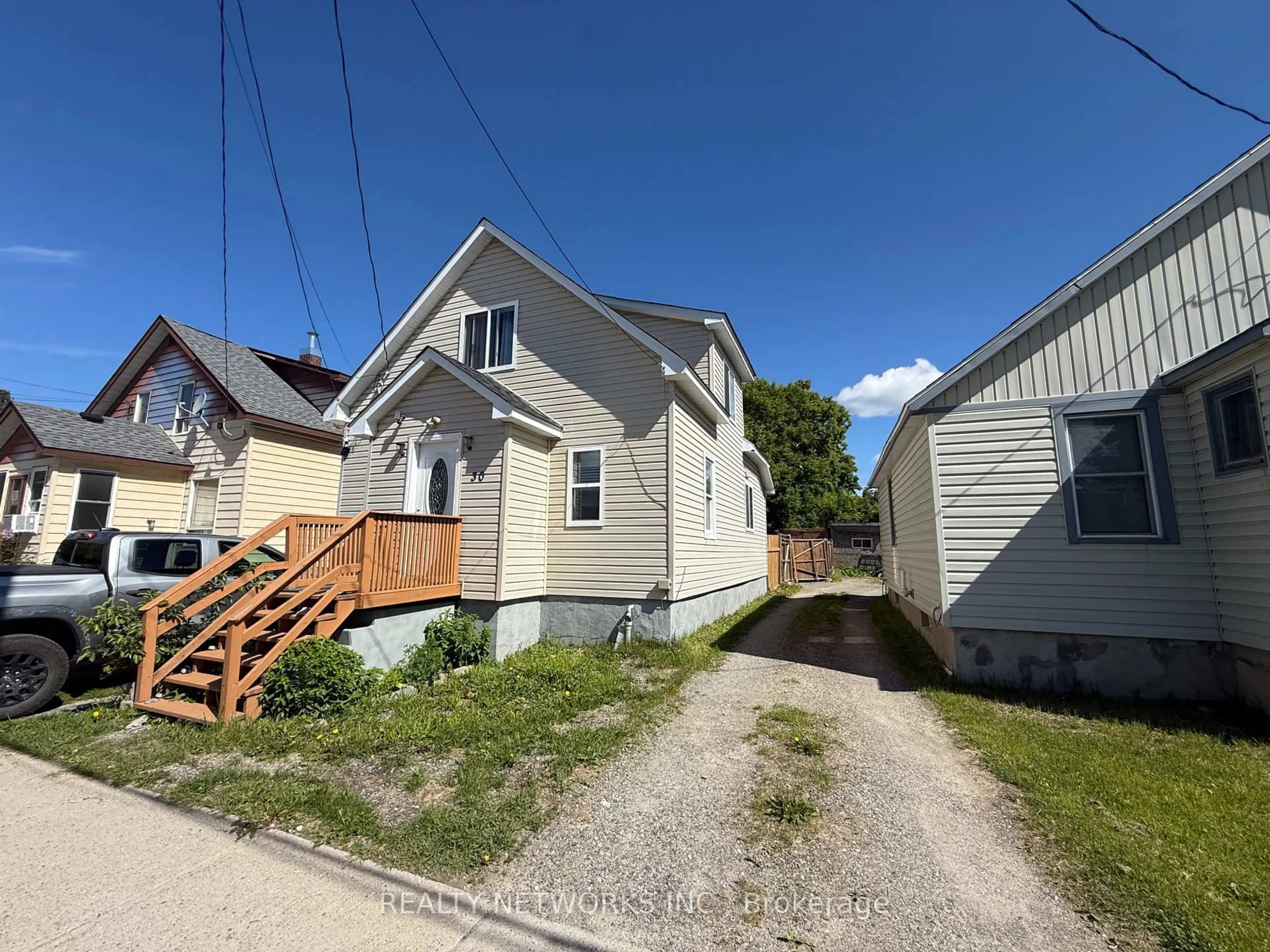 A pic from outside/outdoor area/front of a property/back of a property/a pic from drone, street for 30 Golden Ave, Timmins Ontario P0N 1H0