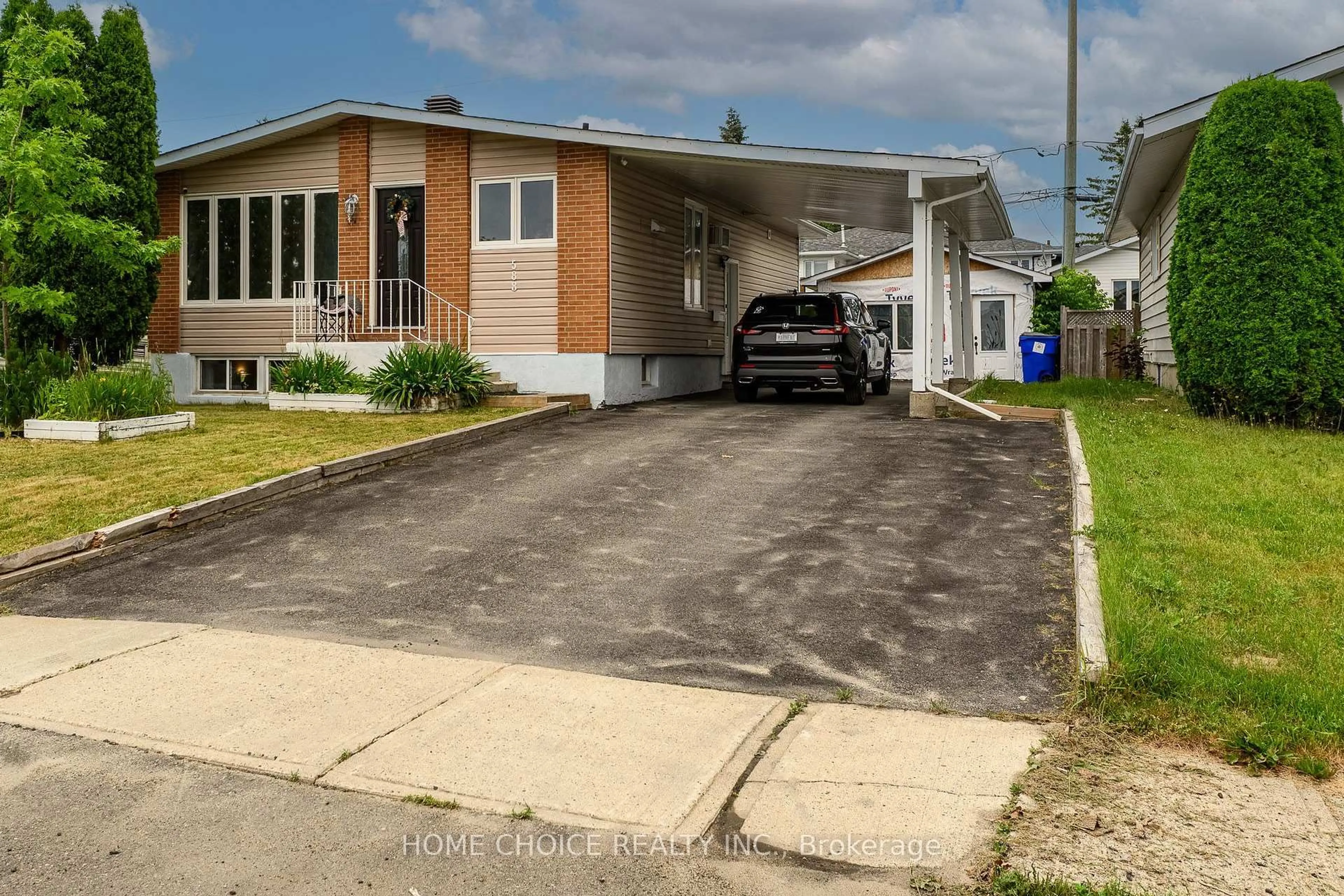 Home with vinyl exterior material, street for 588 Melrose Blvd, Timmins Ontario P4N 5H7
