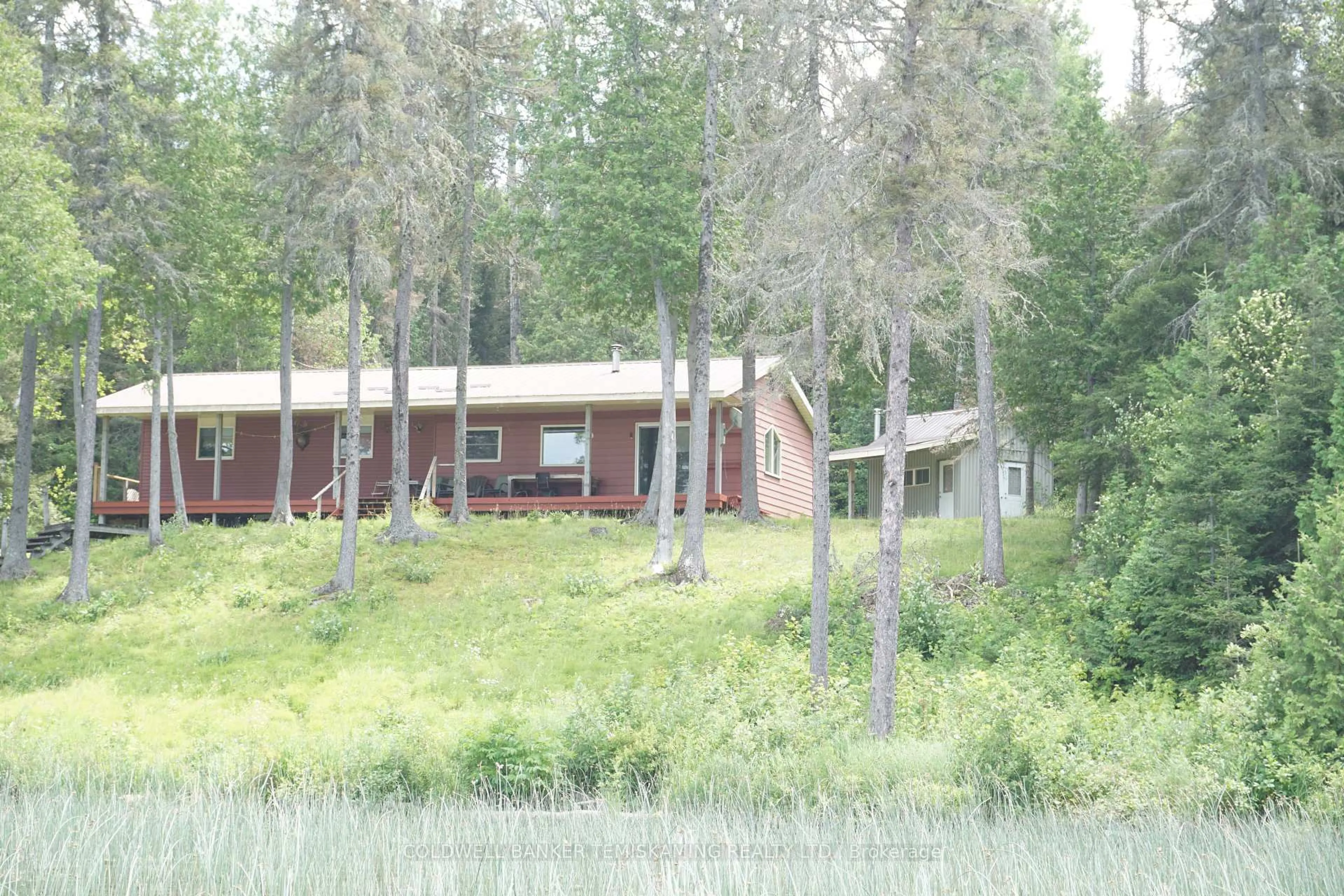 Patio, forest/trees view for PCl 21422 Skeleton Lake, Englehart Ontario P0J 1H0