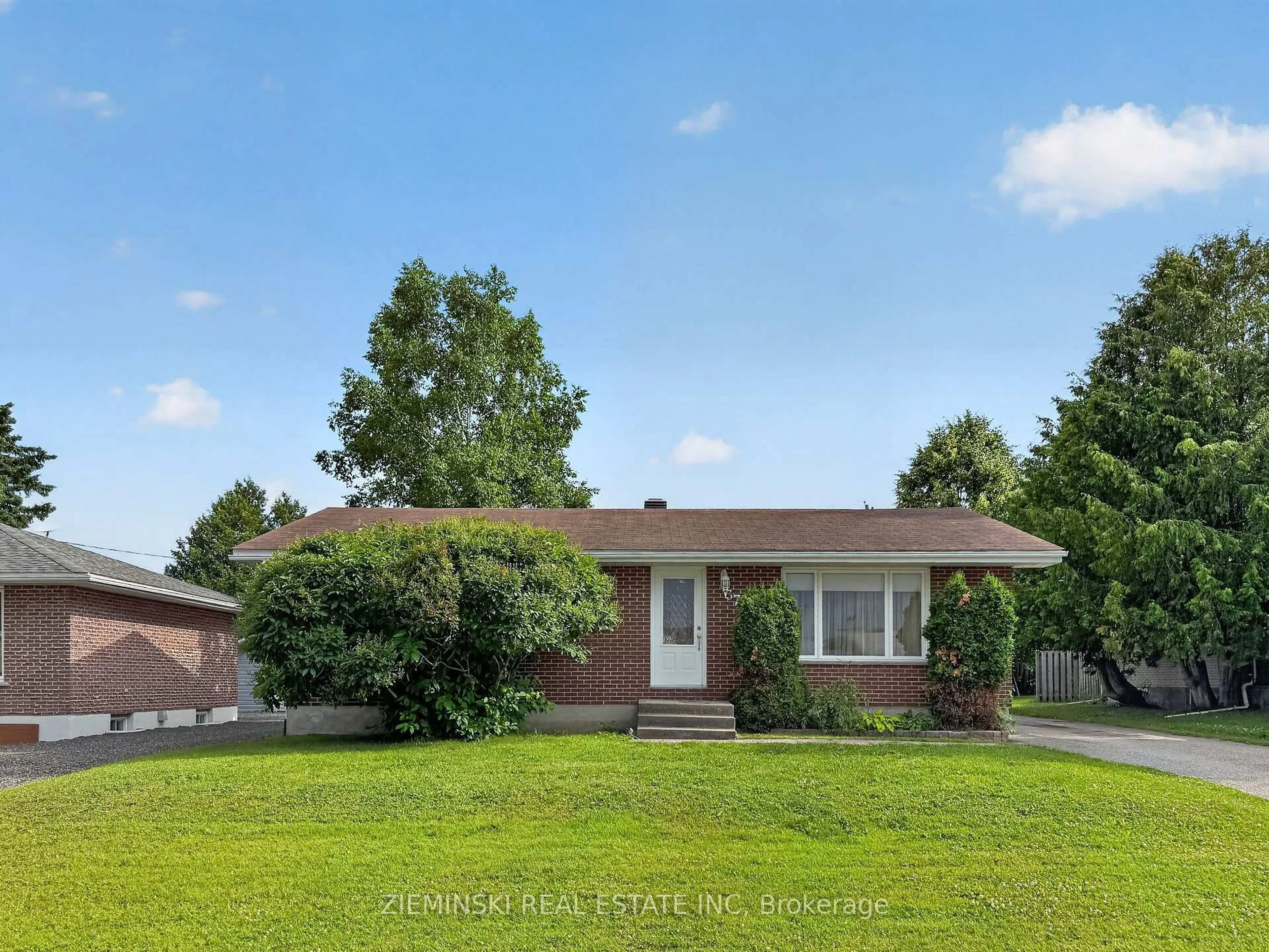 Home with brick exterior material, street for 374 Nosov Dr, Iroquois Falls Ontario P0K 1G0