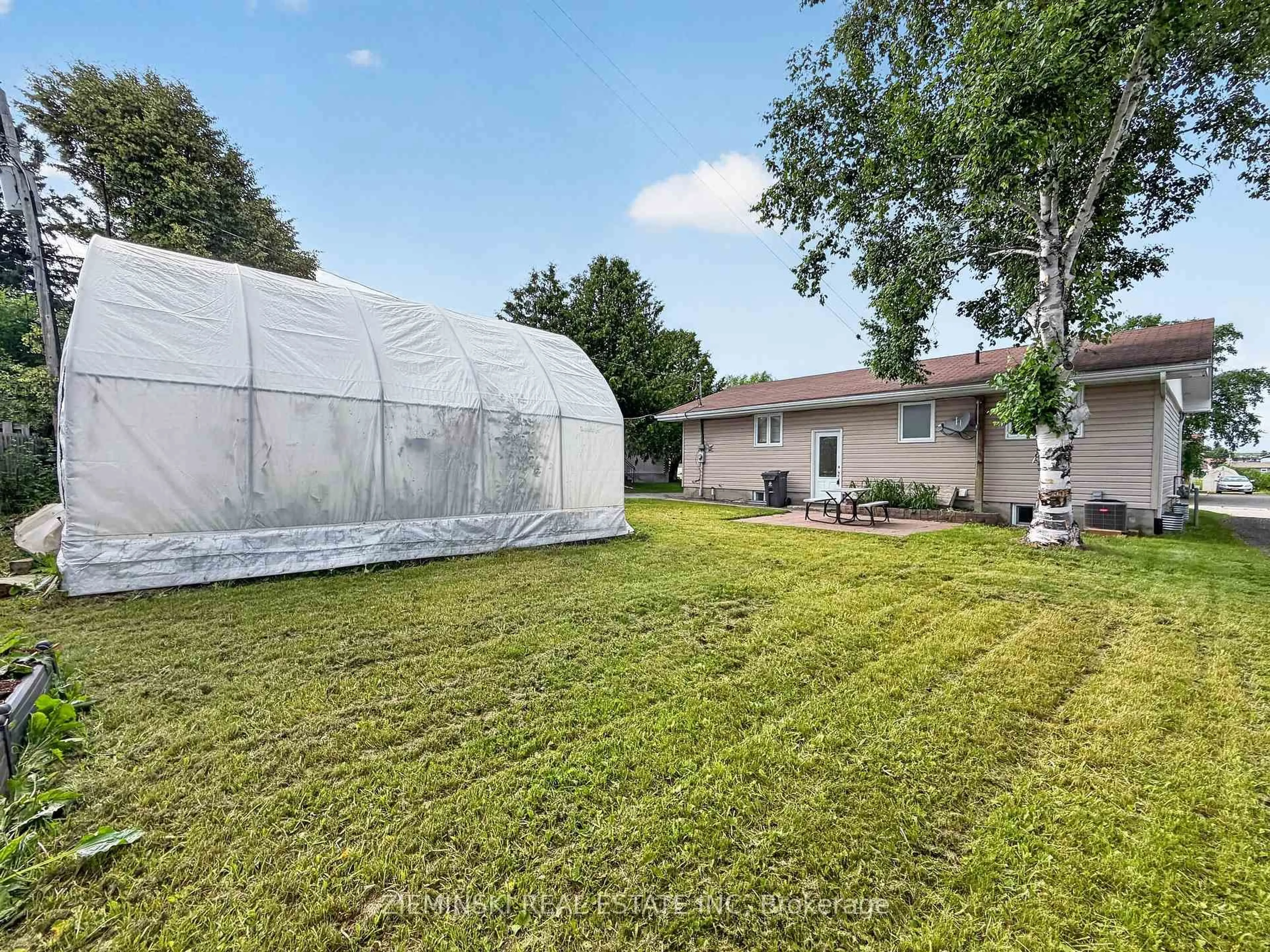 A pic from outside/outdoor area/front of a property/back of a property/a pic from drone, unknown for 374 Nosov Dr, Iroquois Falls Ontario P0K 1G0