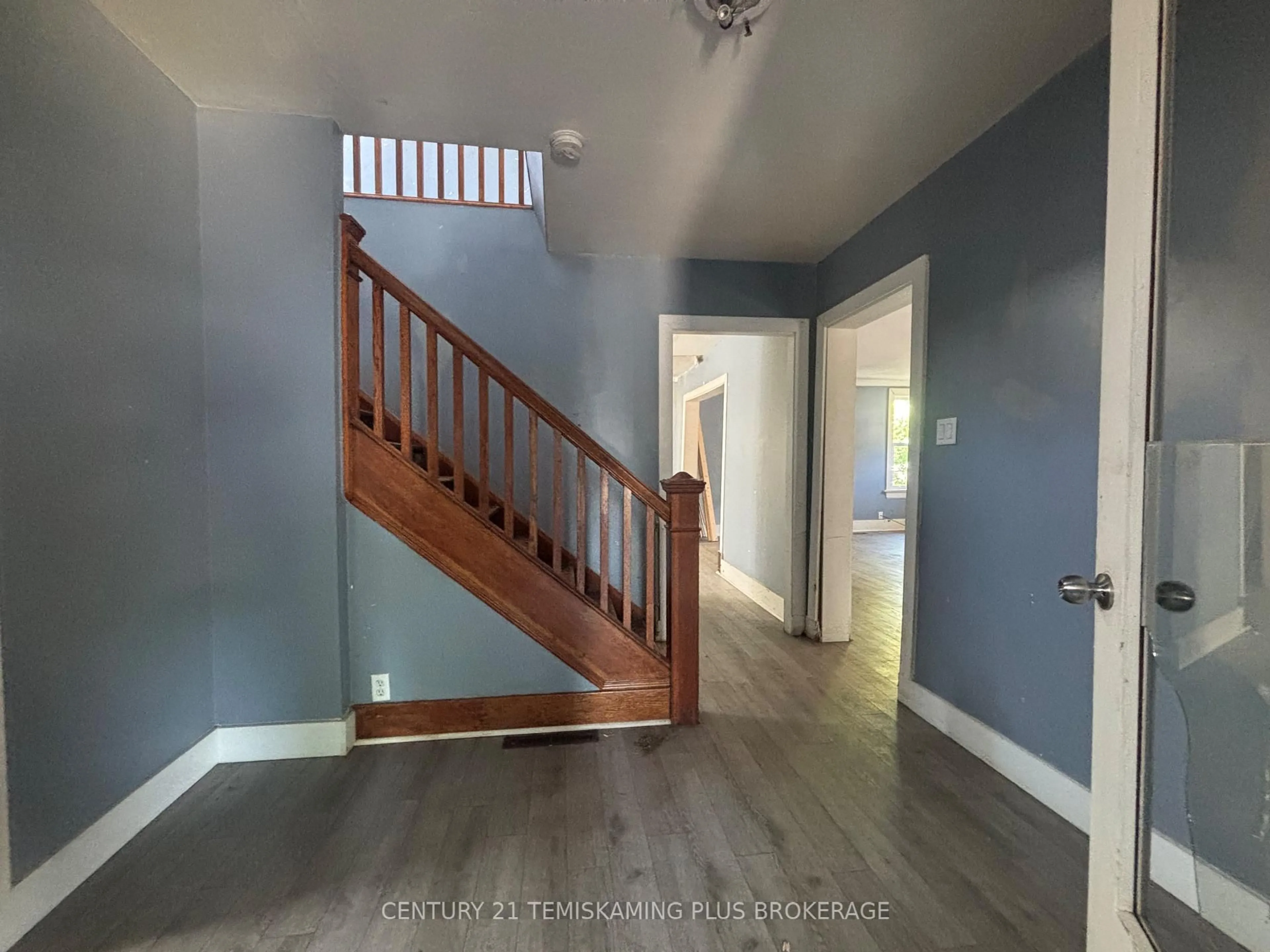 Indoor entryway for 70 Nickle St, Cobalt Ontario P0J 1C0