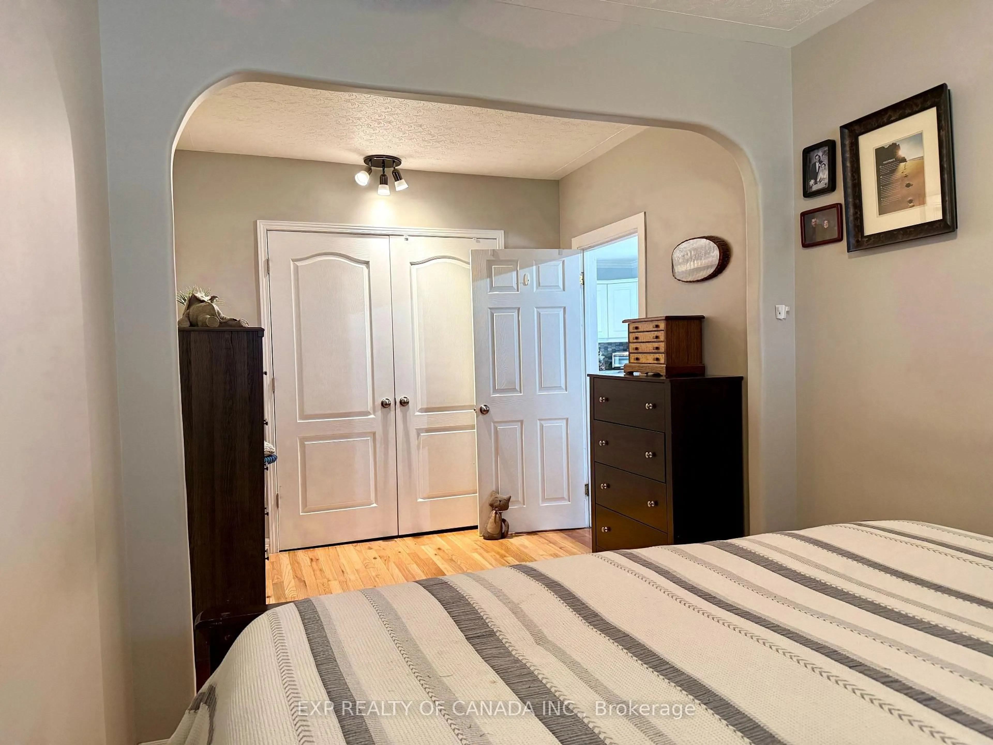 A pic of a room for 609 Pine St, Timmins Ontario P4N 2M2