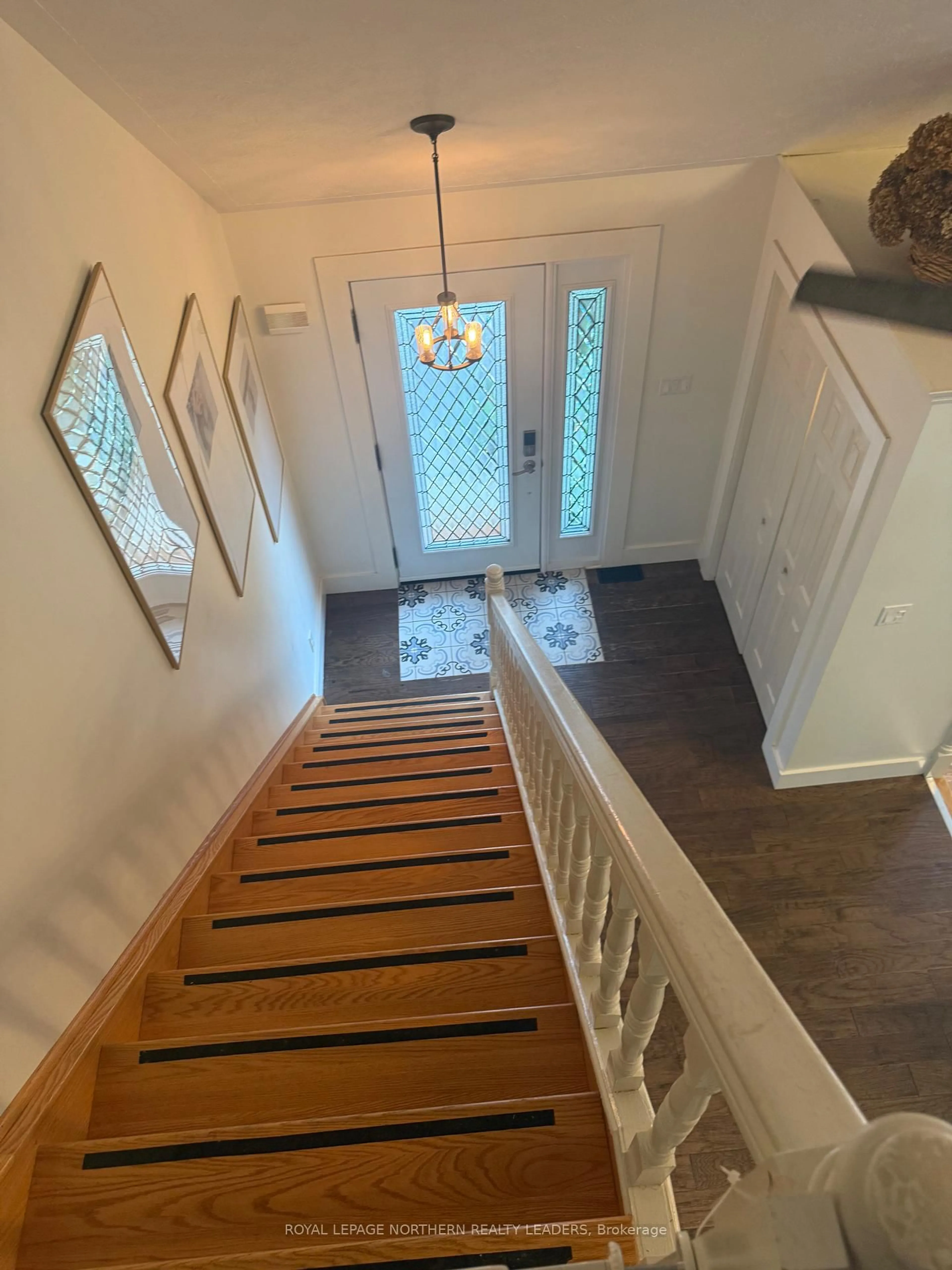 Indoor entryway for 269 Bonaventure Dr, Timmins Ontario P4R 1L4