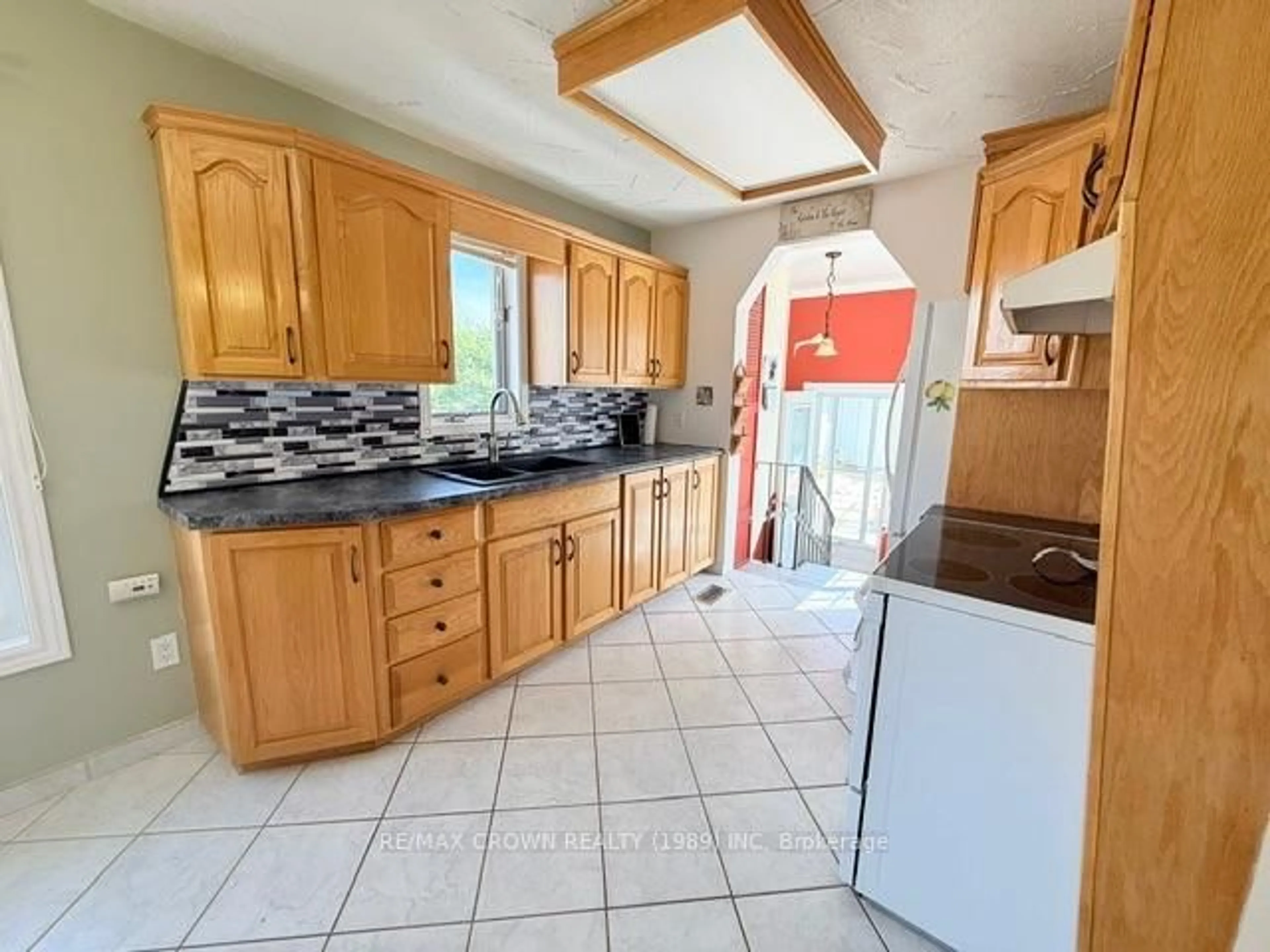 Unknown for 16 Ontario St, Kapuskasing Ontario P5N 2J5