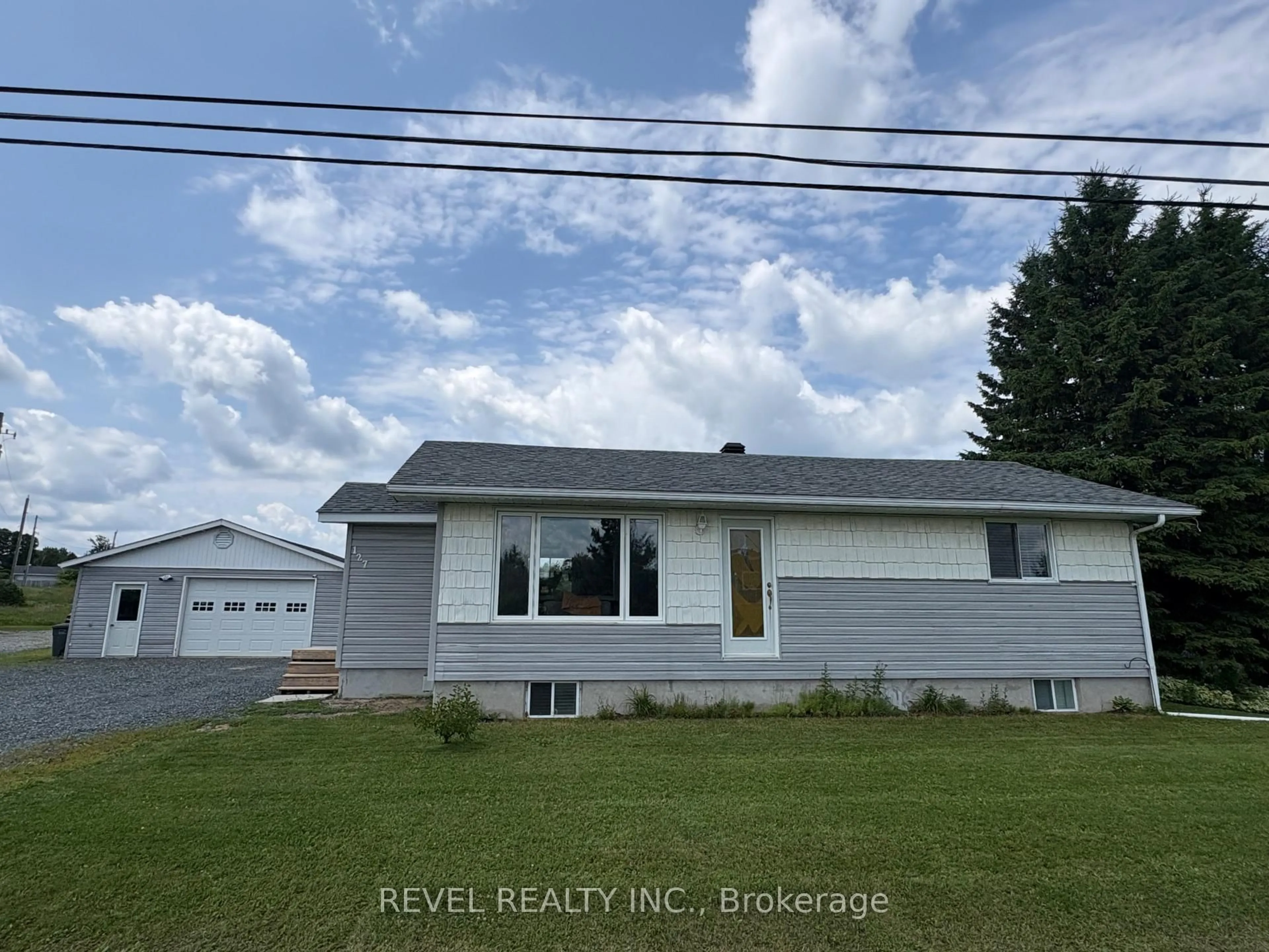Home with vinyl exterior material, unknown for 127 Genier Rd, Cochrane Ontario P0L 1C0