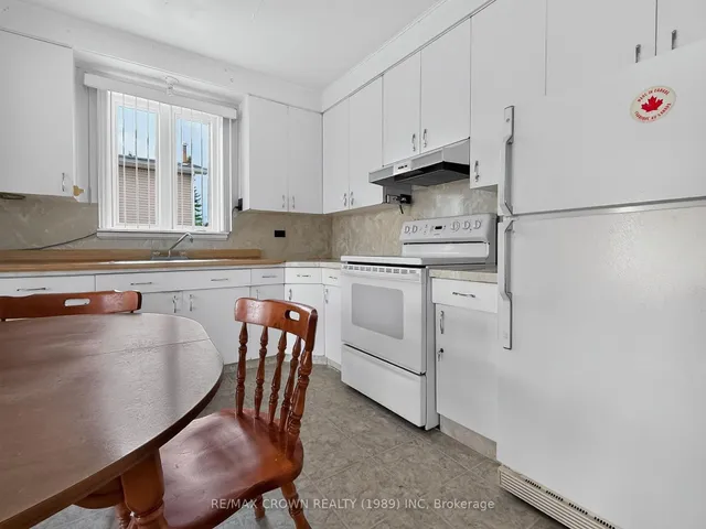706 Prince St, Hearst 2