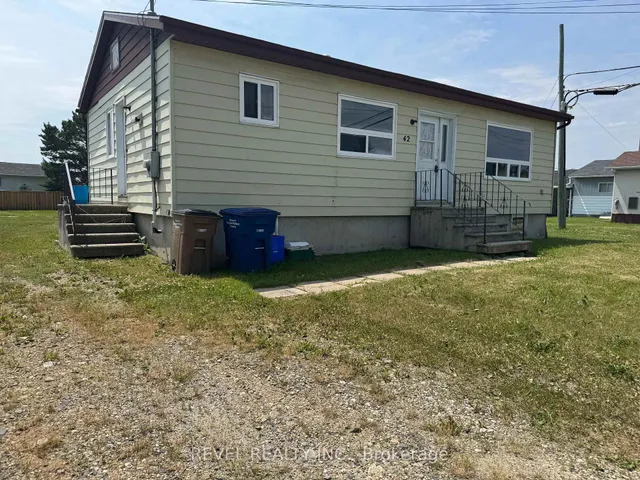 42 Gauthier St, Kapuskasing 2