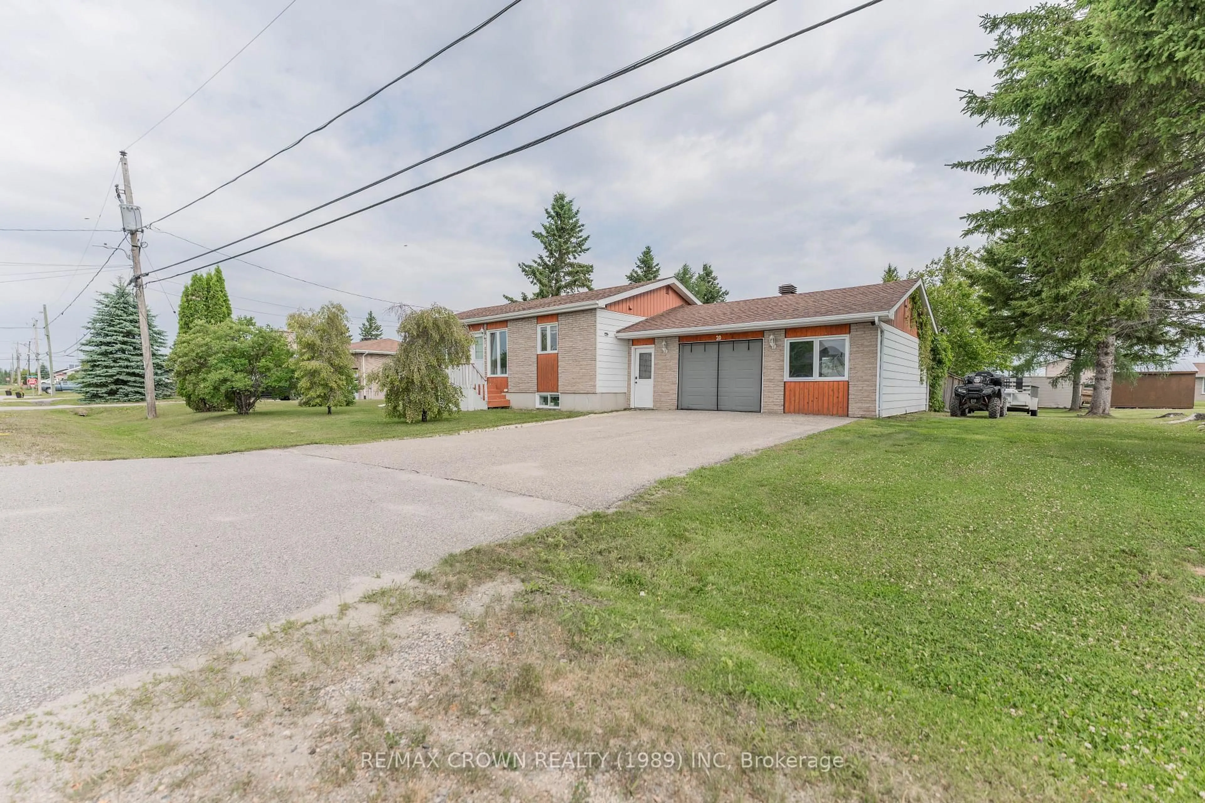 A pic from outside/outdoor area/front of a property/back of a property/a pic from drone, street for 20 Municipale Street Val Rita St, Val Rita-Harty Ontario P0L 2G0
