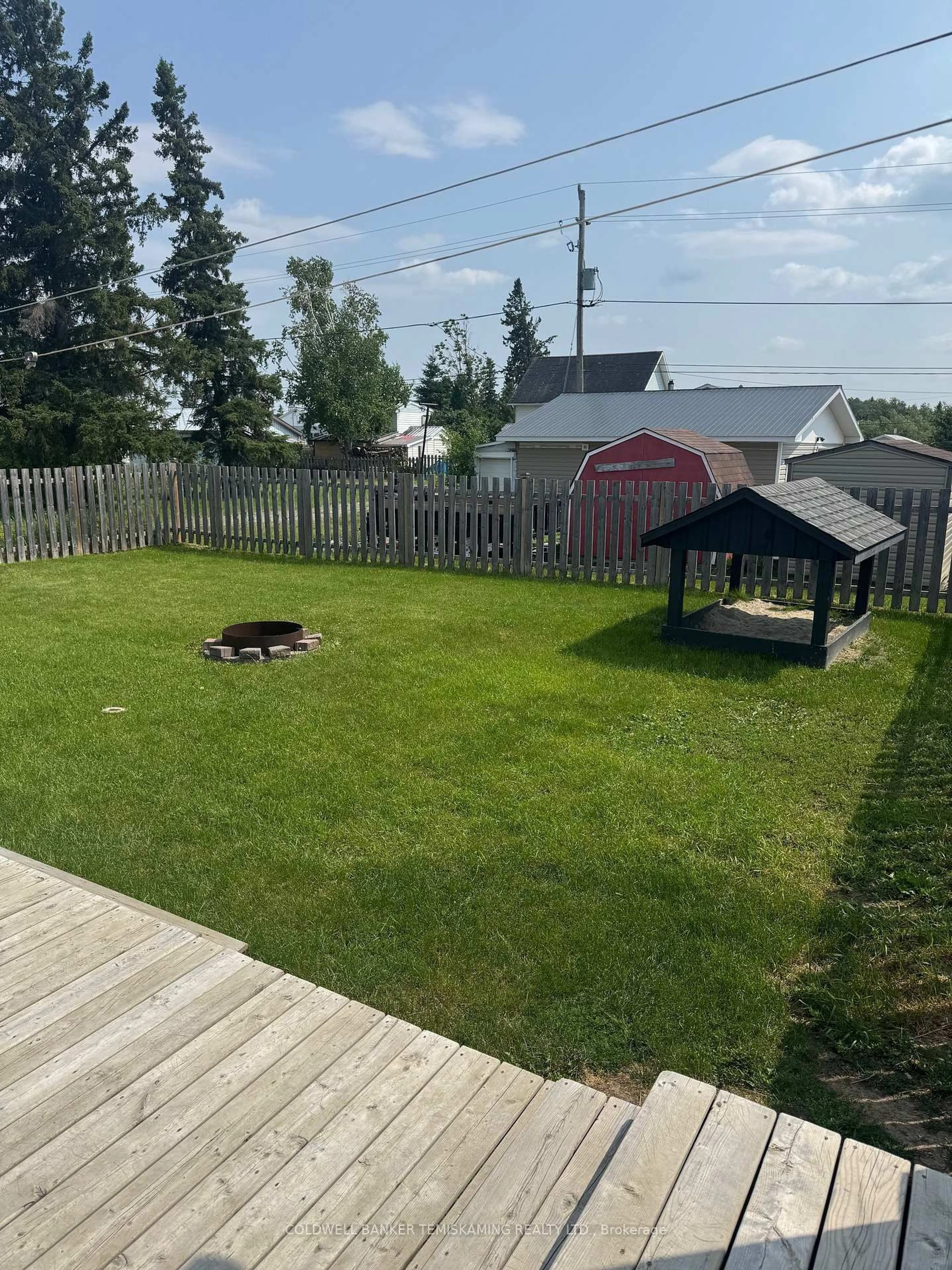 A pic from outside/outdoor area/front of a property/back of a property/a pic from drone, mountain view for 78 King St, Temiskaming Shores Ontario P0J 1R0