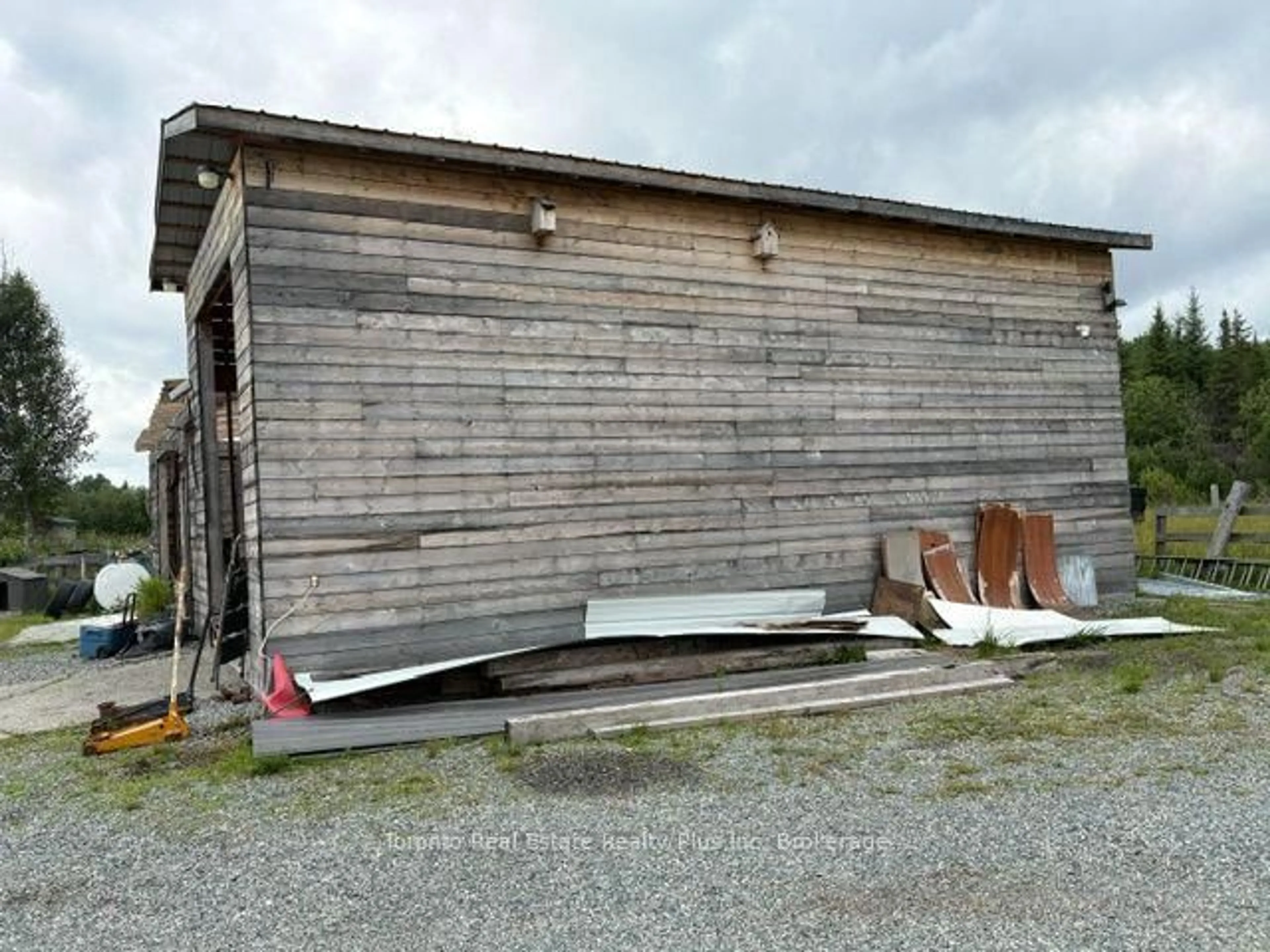 Shed for 1742 Highway 66 West Highway, Kirkland Lake Ontario P0K 1T0
