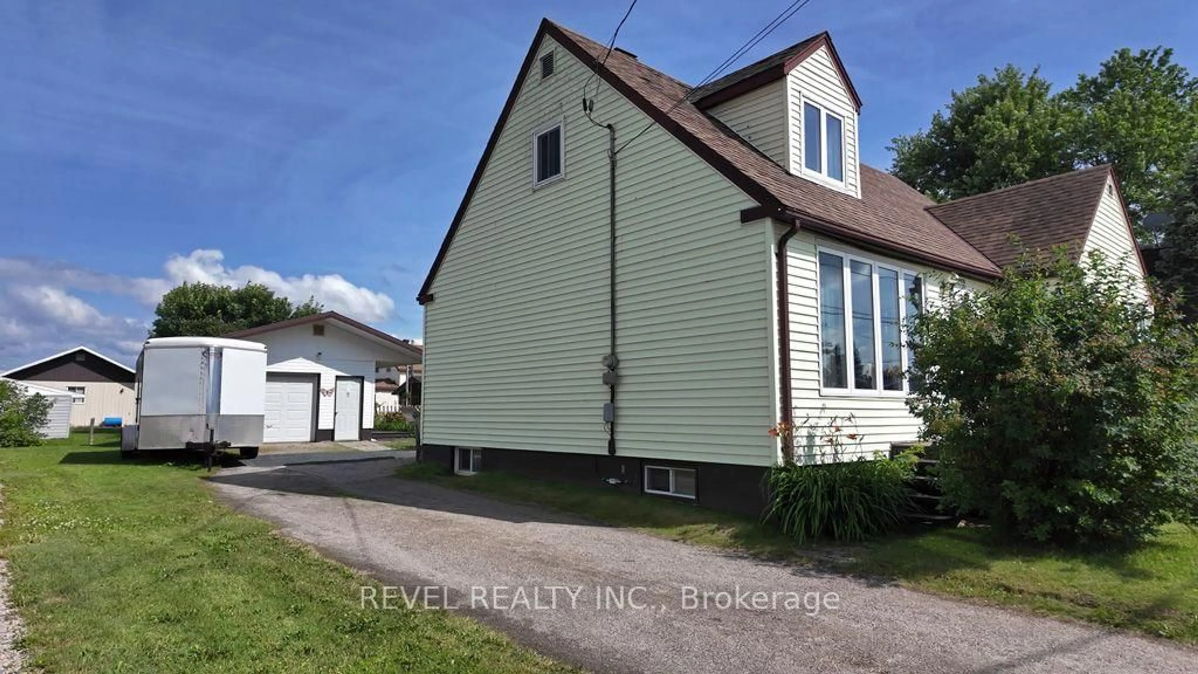 Home with vinyl exterior material, street for 428 Zealand Ave, Iroquois Falls Ontario P0K 1G0