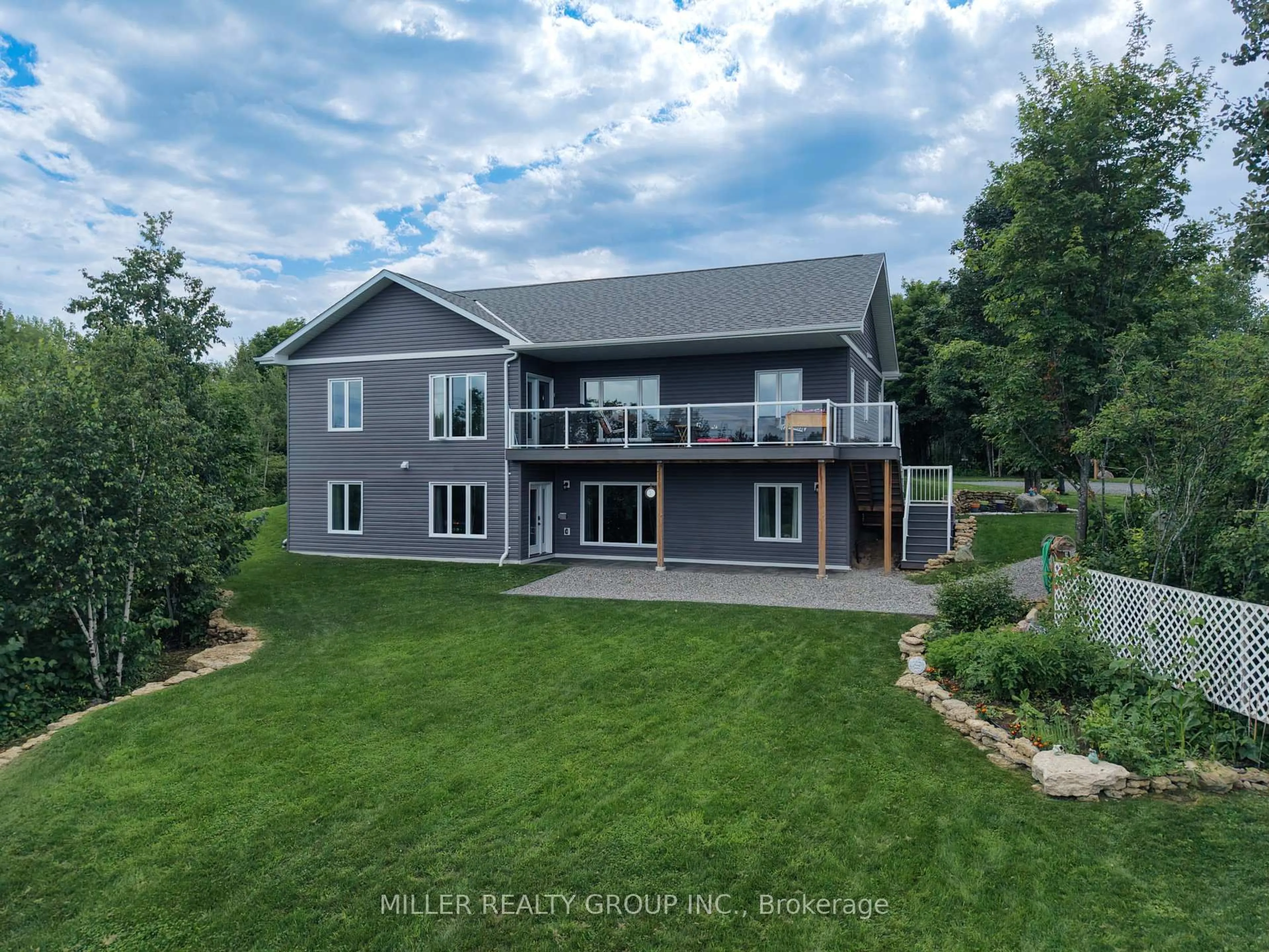 A pic from outside/outdoor area/front of a property/back of a property/a pic from drone, unknown for 160 Niven St, Temiskaming Shores Ontario P0J 1K0