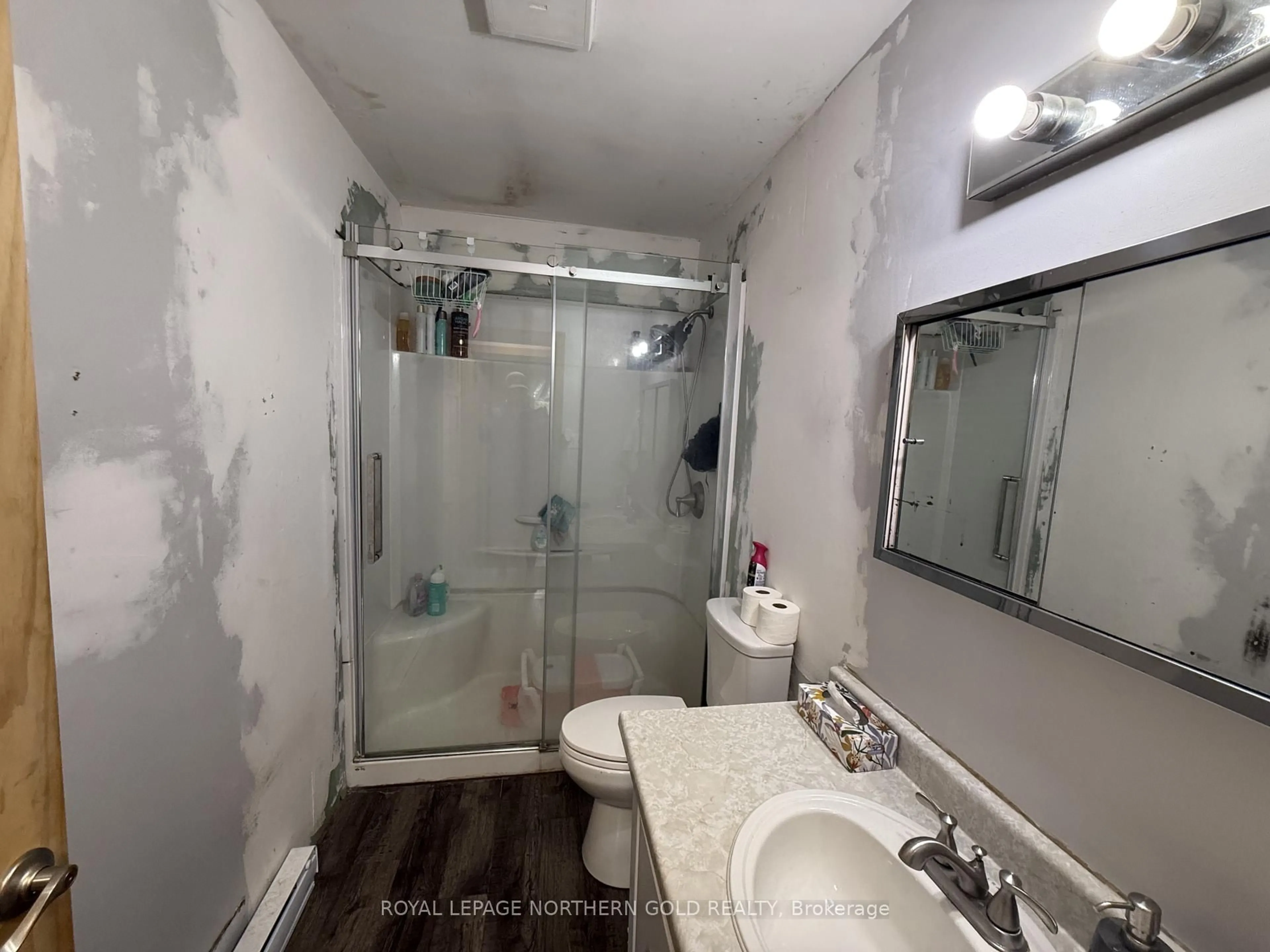 Standard bathroom, unknown for 190 Georgina St, Matachewan Ontario P0K 1M0