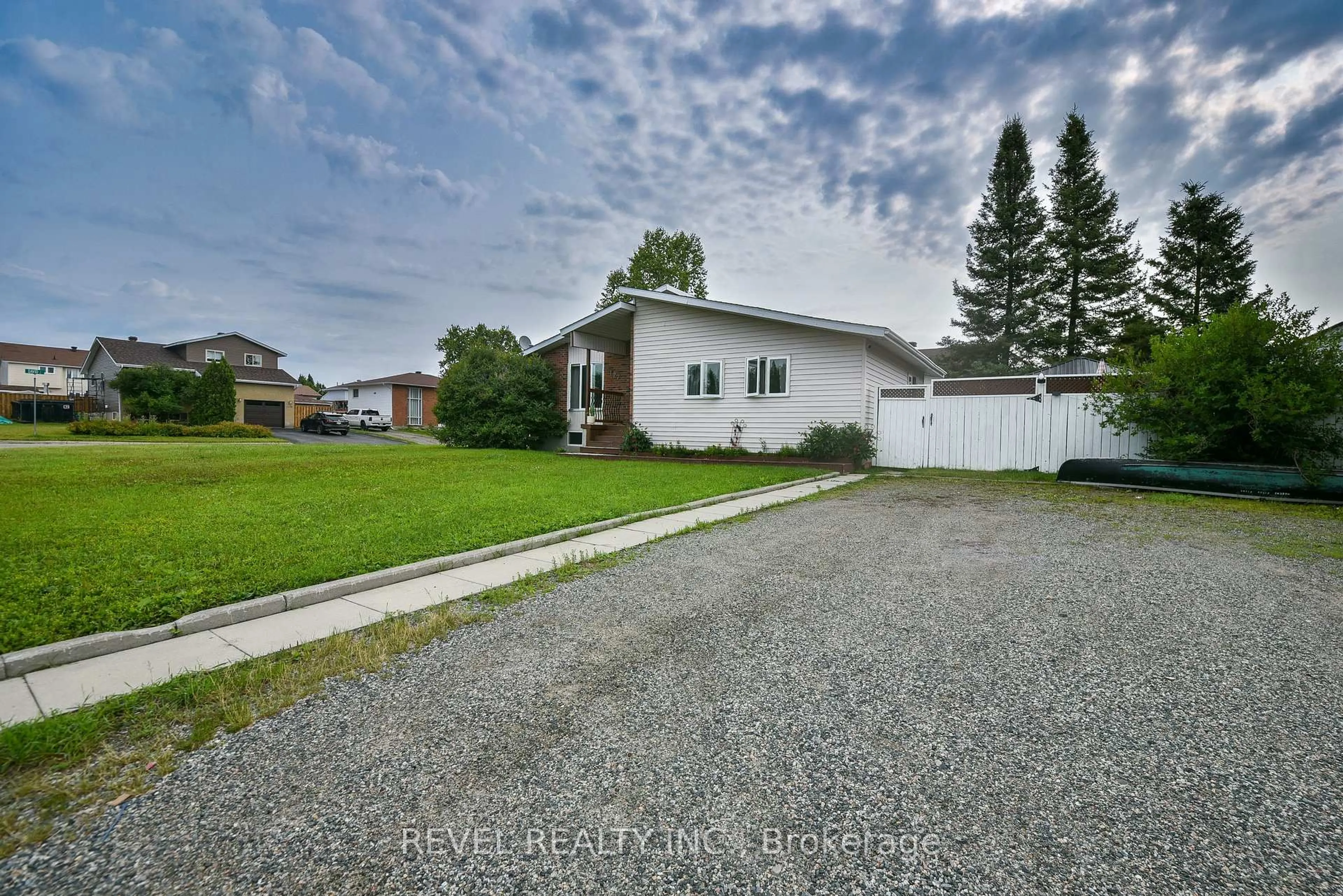 A pic from outside/outdoor area/front of a property/back of a property/a pic from drone, street for 127 Spillenaar St, Timmins Ontario P0N 1H0