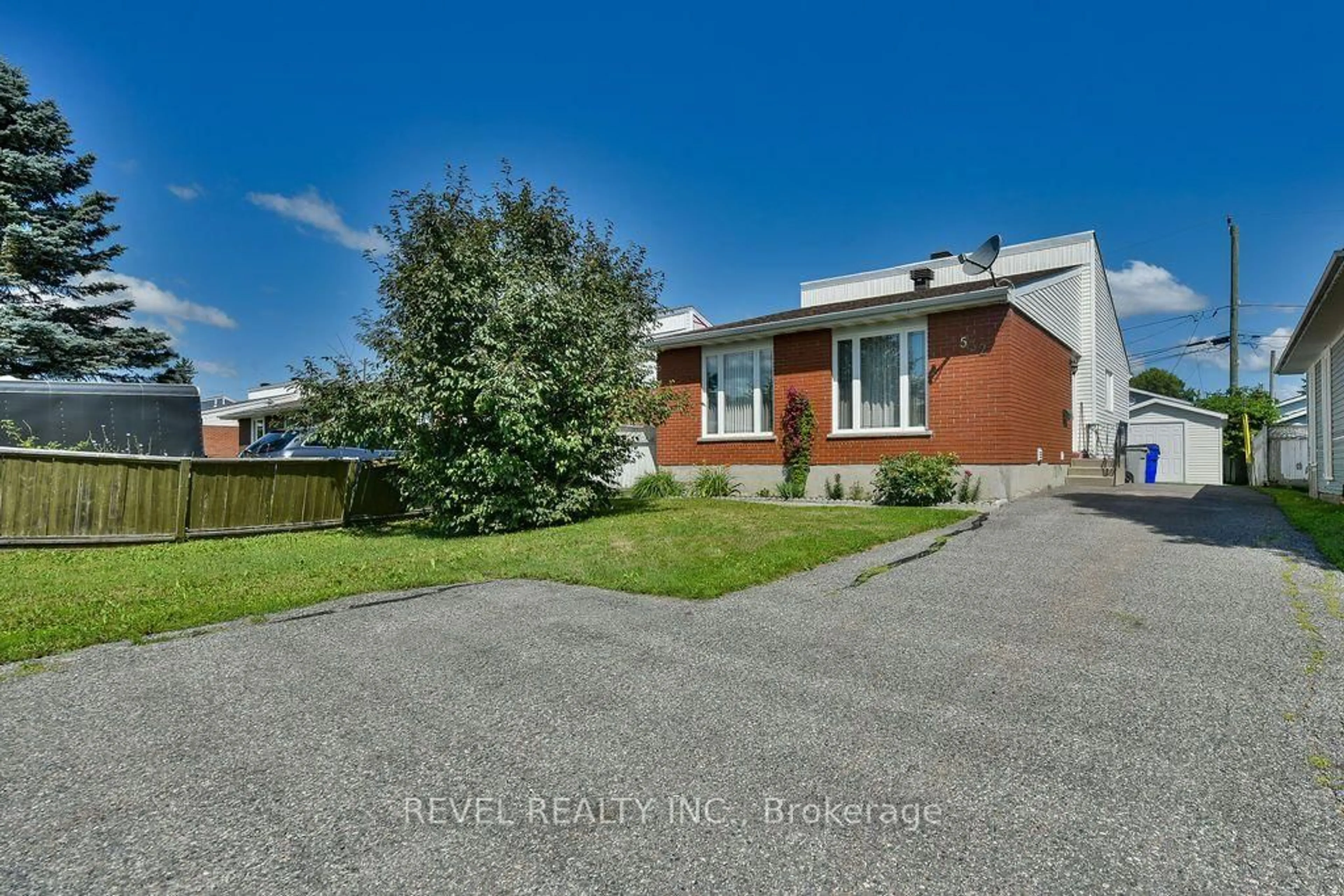 A pic from outside/outdoor area/front of a property/back of a property/a pic from drone, street for 532 Lamminen Ave, Timmins Ontario P4N 4R3
