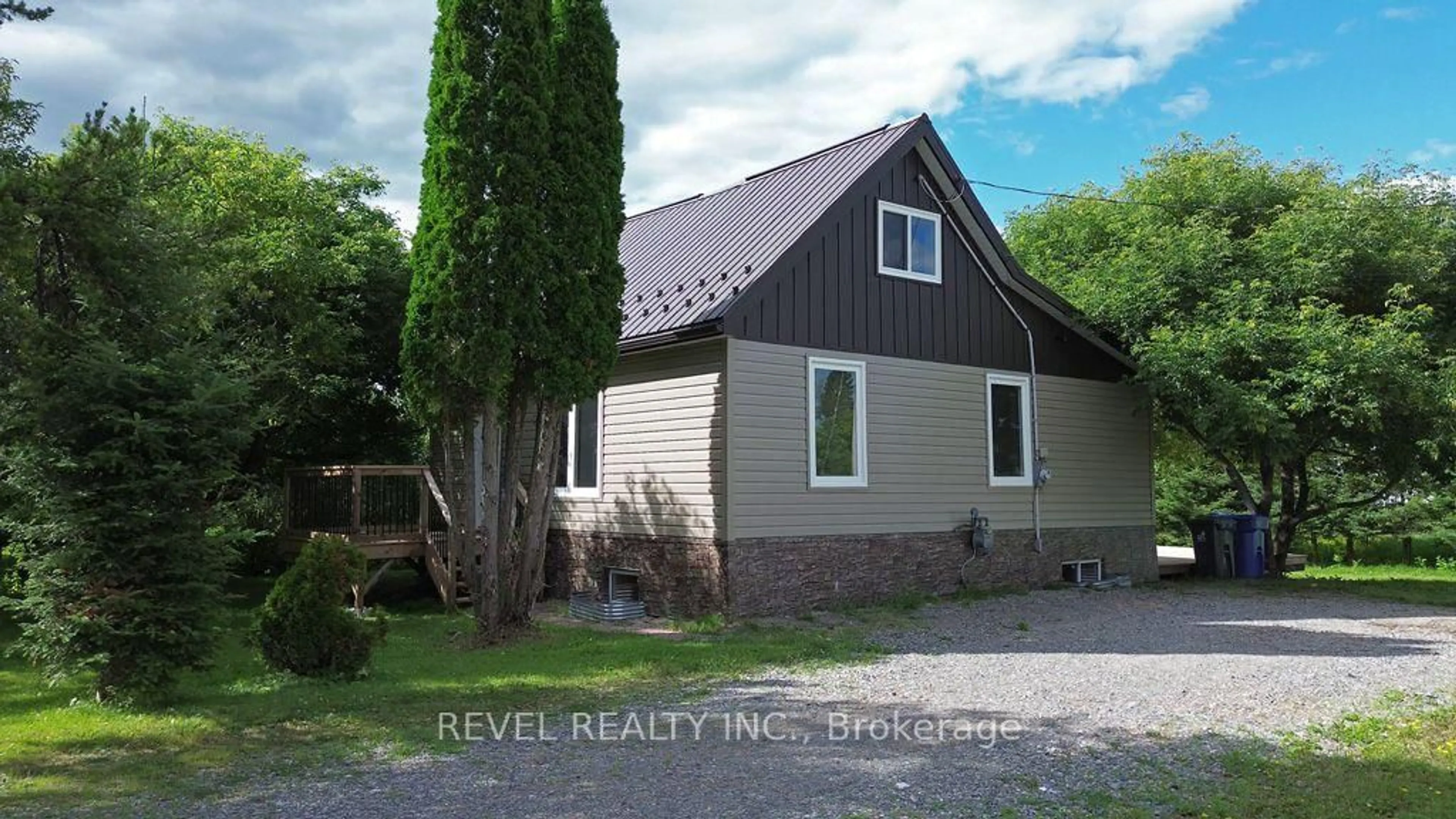 Home with vinyl exterior material, street for 434 Park Lane, Black River-Matheson Ontario P0K 1N0