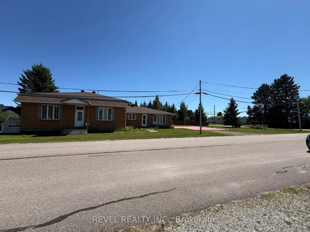 21 Jacques Ave #Fauquier, Kapuskasing 2