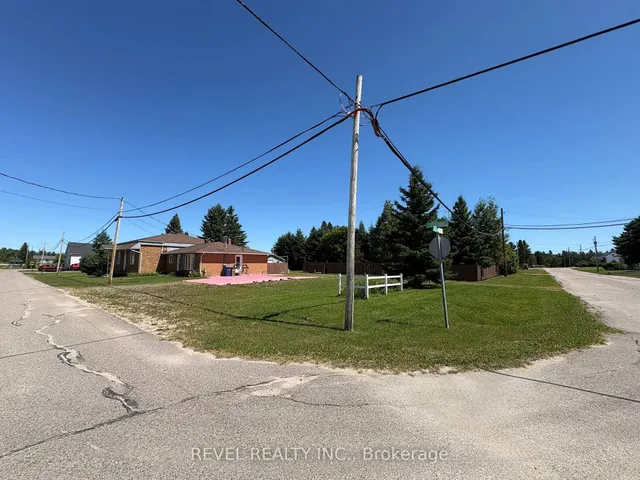 21 Jacques Ave #Fauquier, Kapuskasing 3