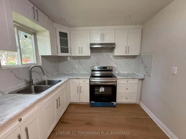 3 Brown Ave, Kirkland Lake 4