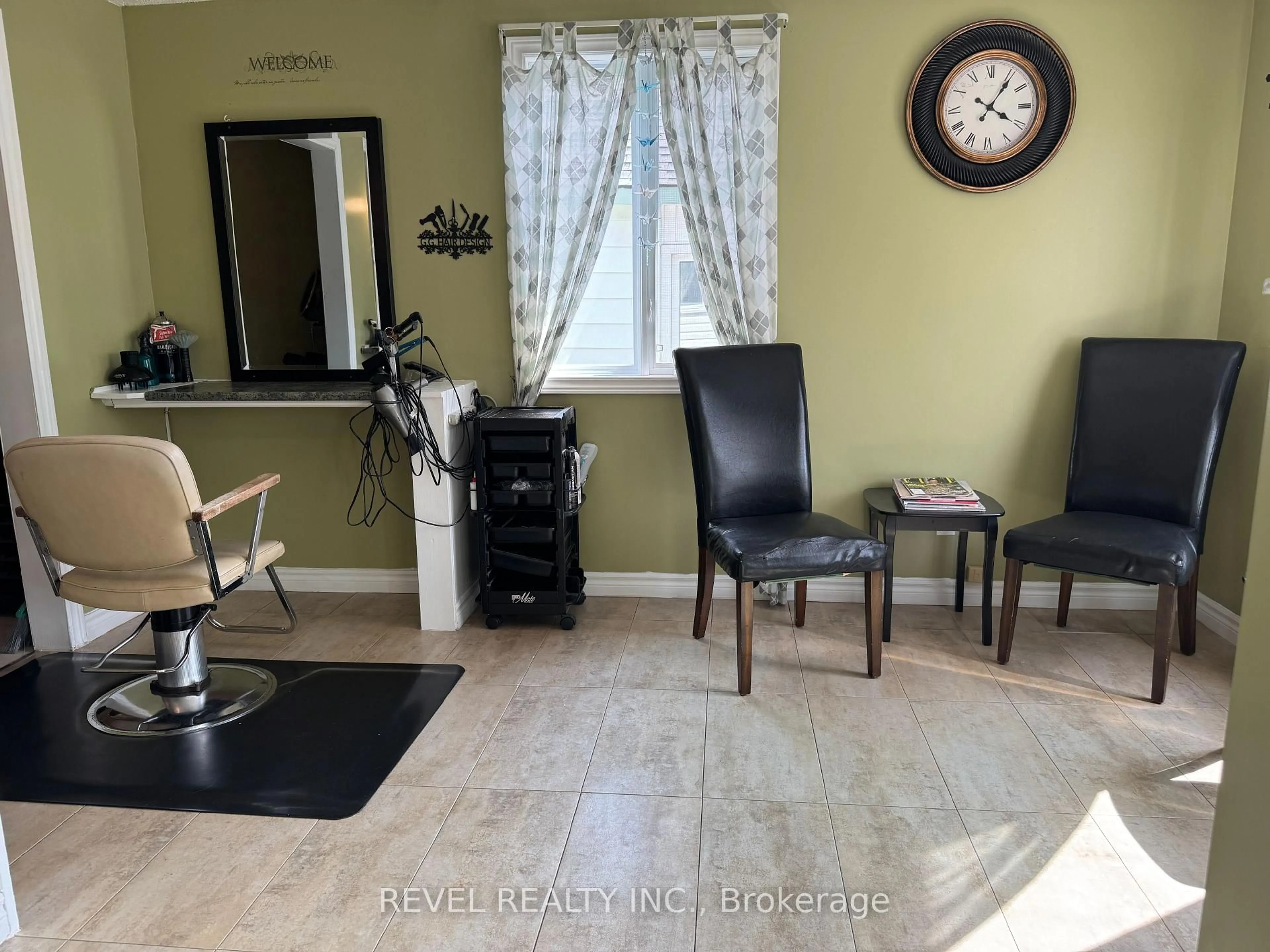 A pic of a room for 214 Birch St, Timmins Ontario P4N 2B1