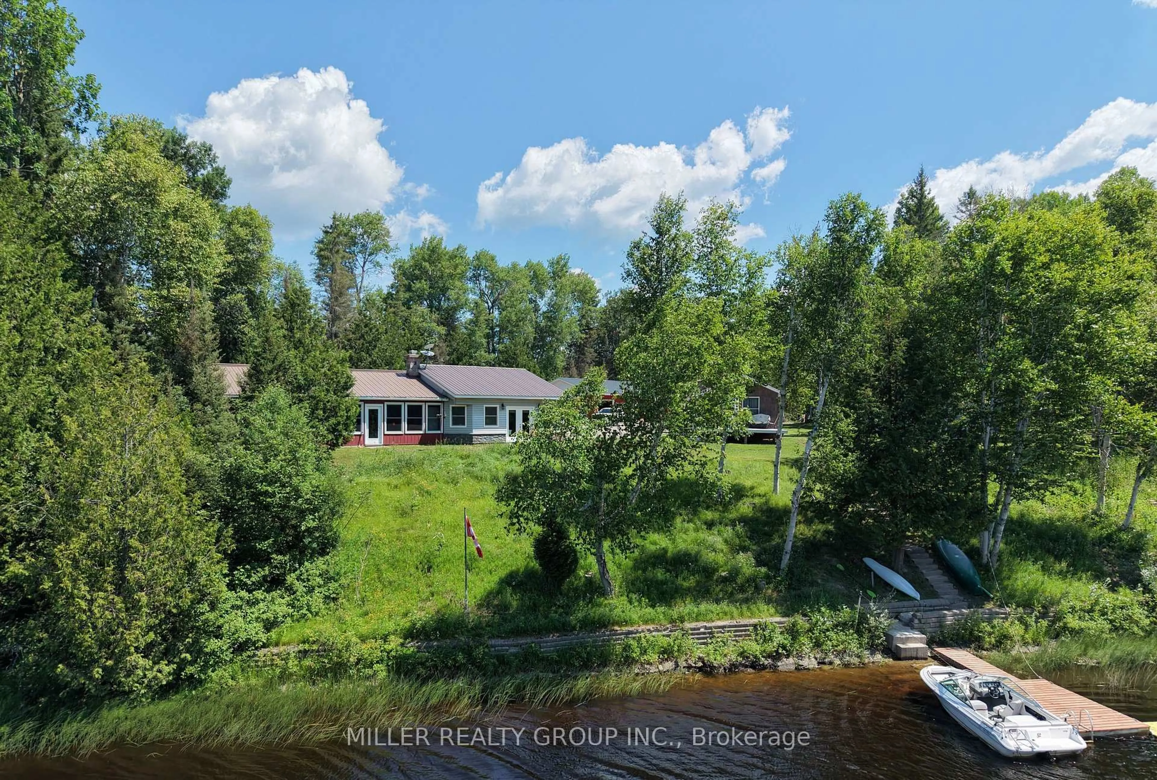 A pic from outside/outdoor area/front of a property/back of a property/a pic from drone, water/lake/river/ocean view for PCL 7596 BARBER Township, Timiskaming Ontario P0J 1M0