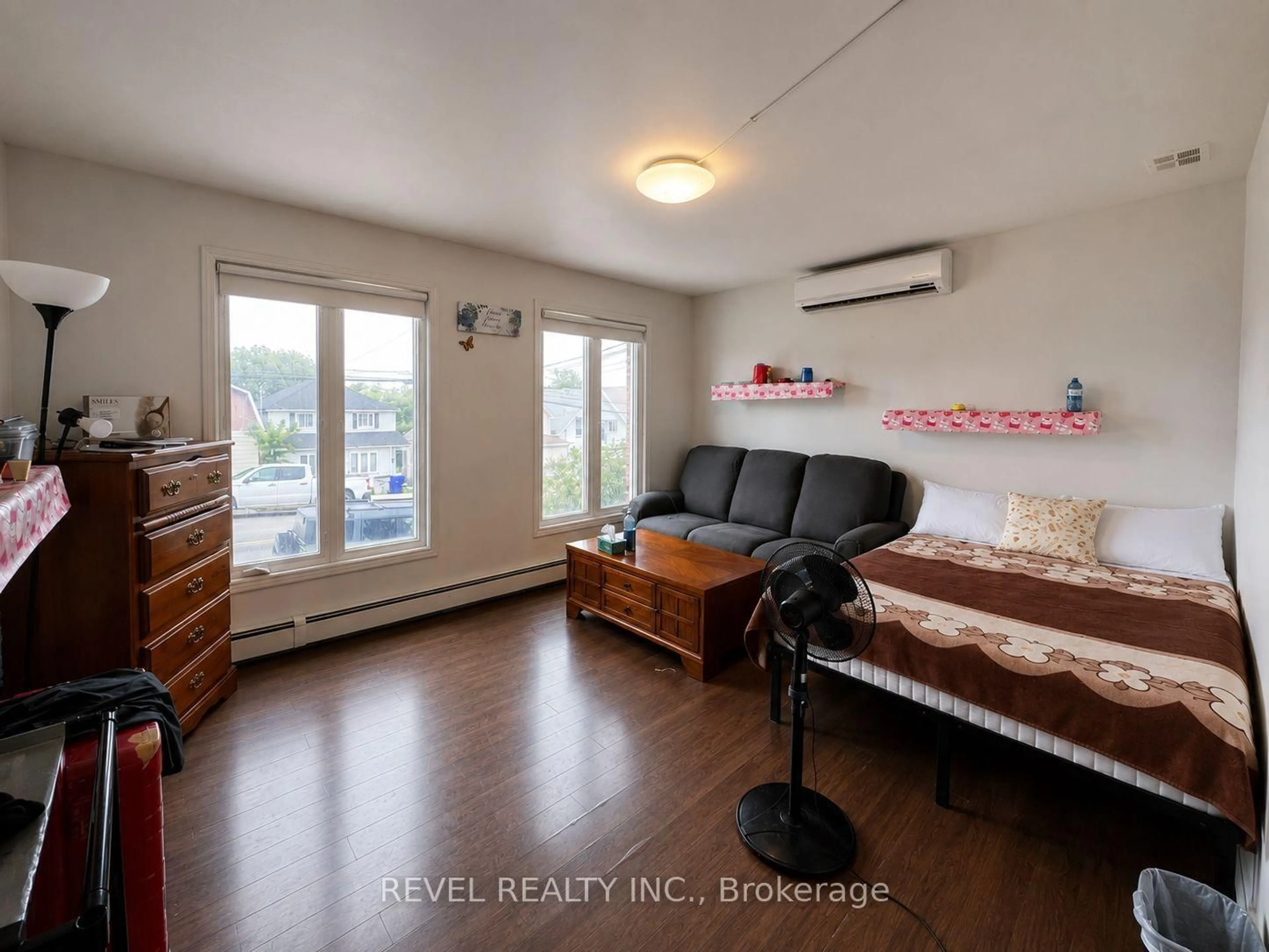 A pic of a room for 146 Pine St, Timmins Ontario P4N 6L1