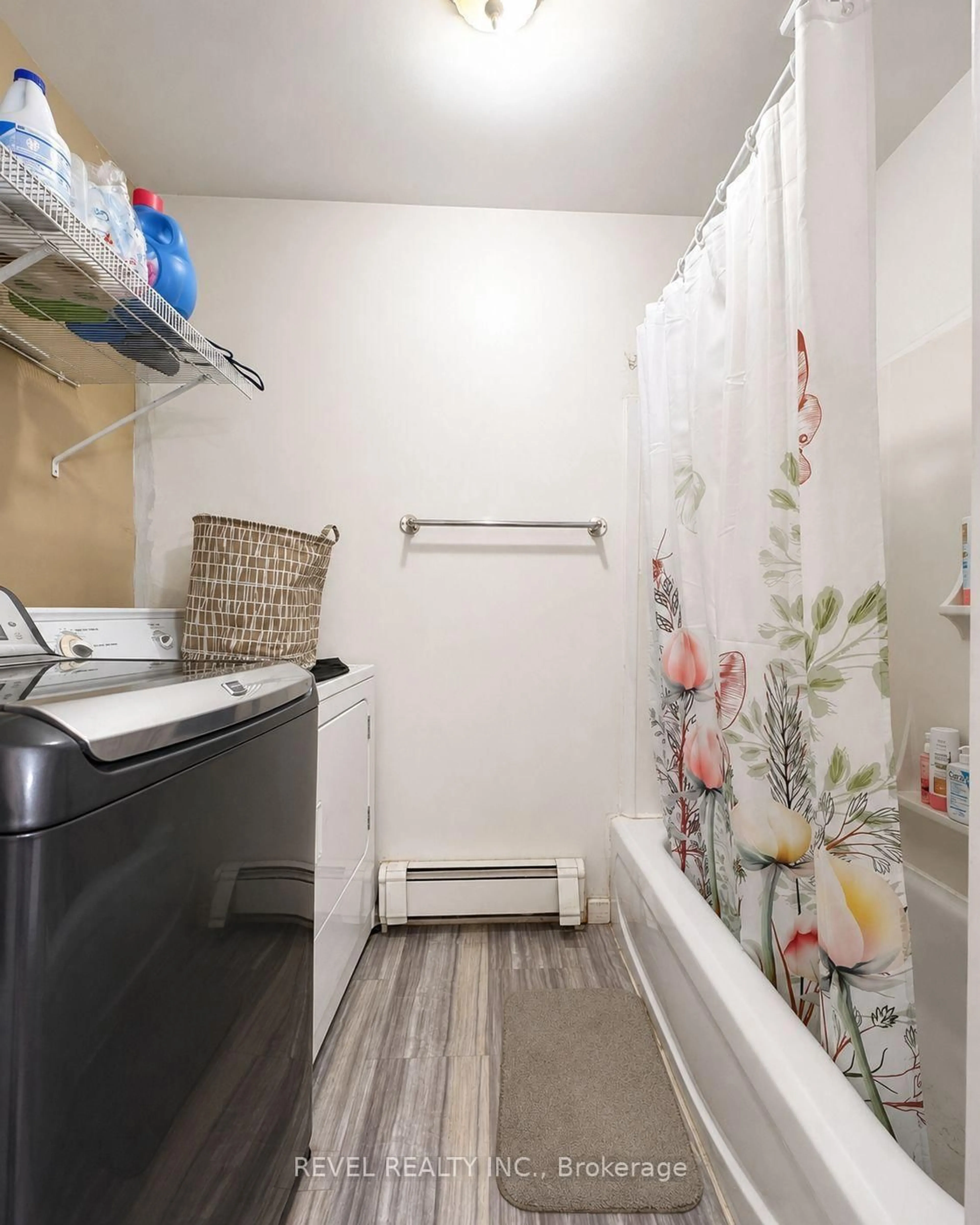 Laundry room for 146 Pine St, Timmins Ontario P4N 6L1