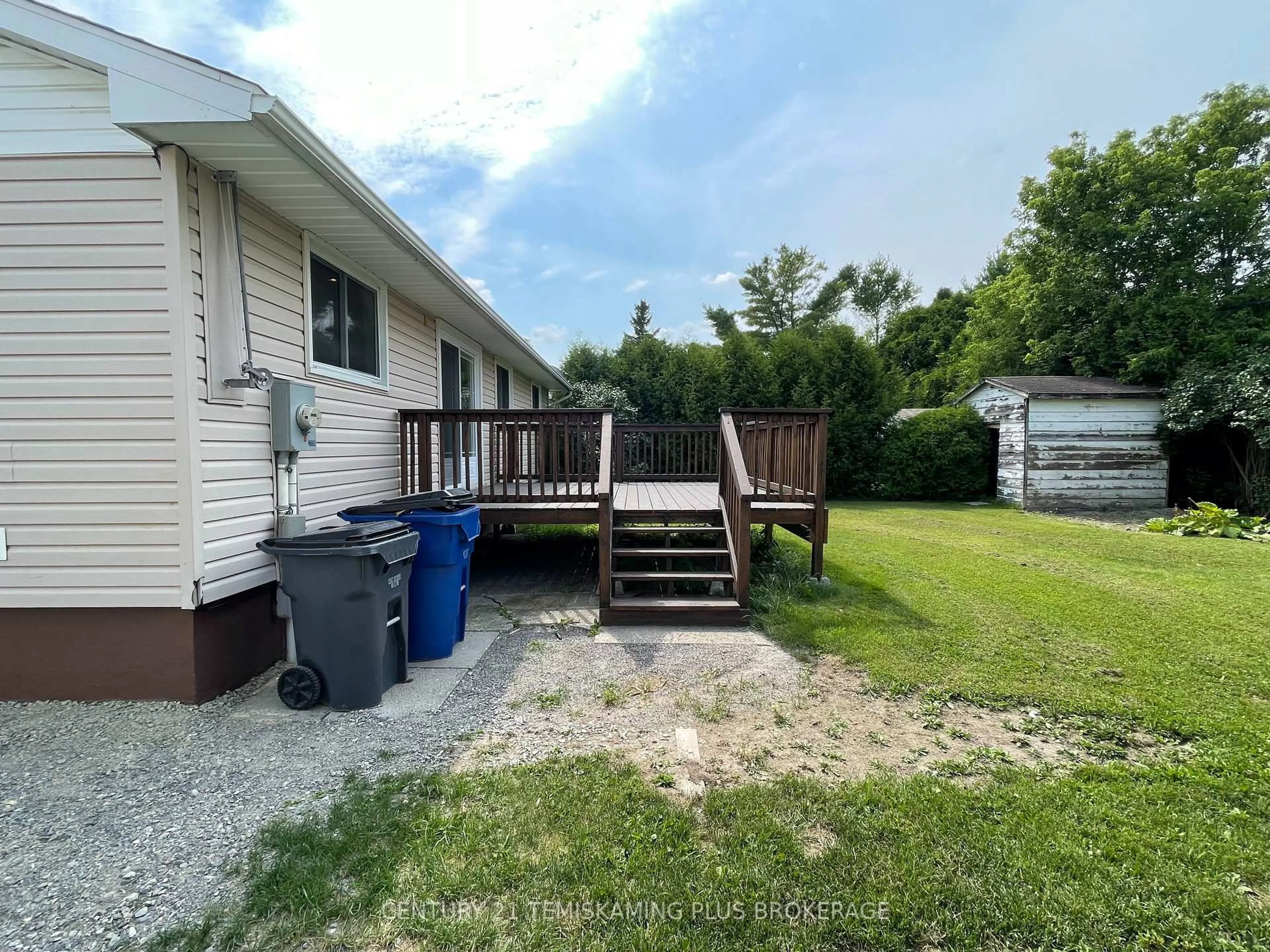 A pic from outside/outdoor area/front of a property/back of a property/a pic from drone, water/lake/river/ocean view for 225 Hessle Ave, Temiskaming Shores Ontario P0J 1P0