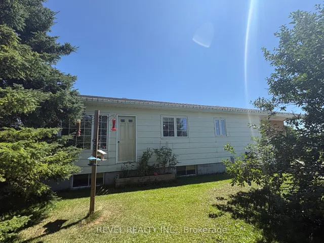 364 Genier Rd, Cochrane 2