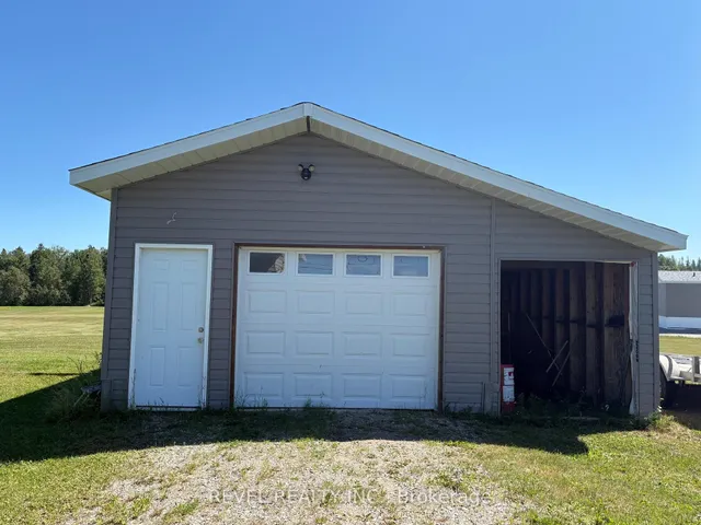 364 Genier Rd, Cochrane 3