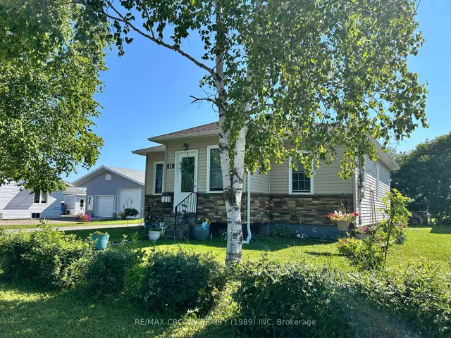 12 Erickson Ave, Kapuskasing 2