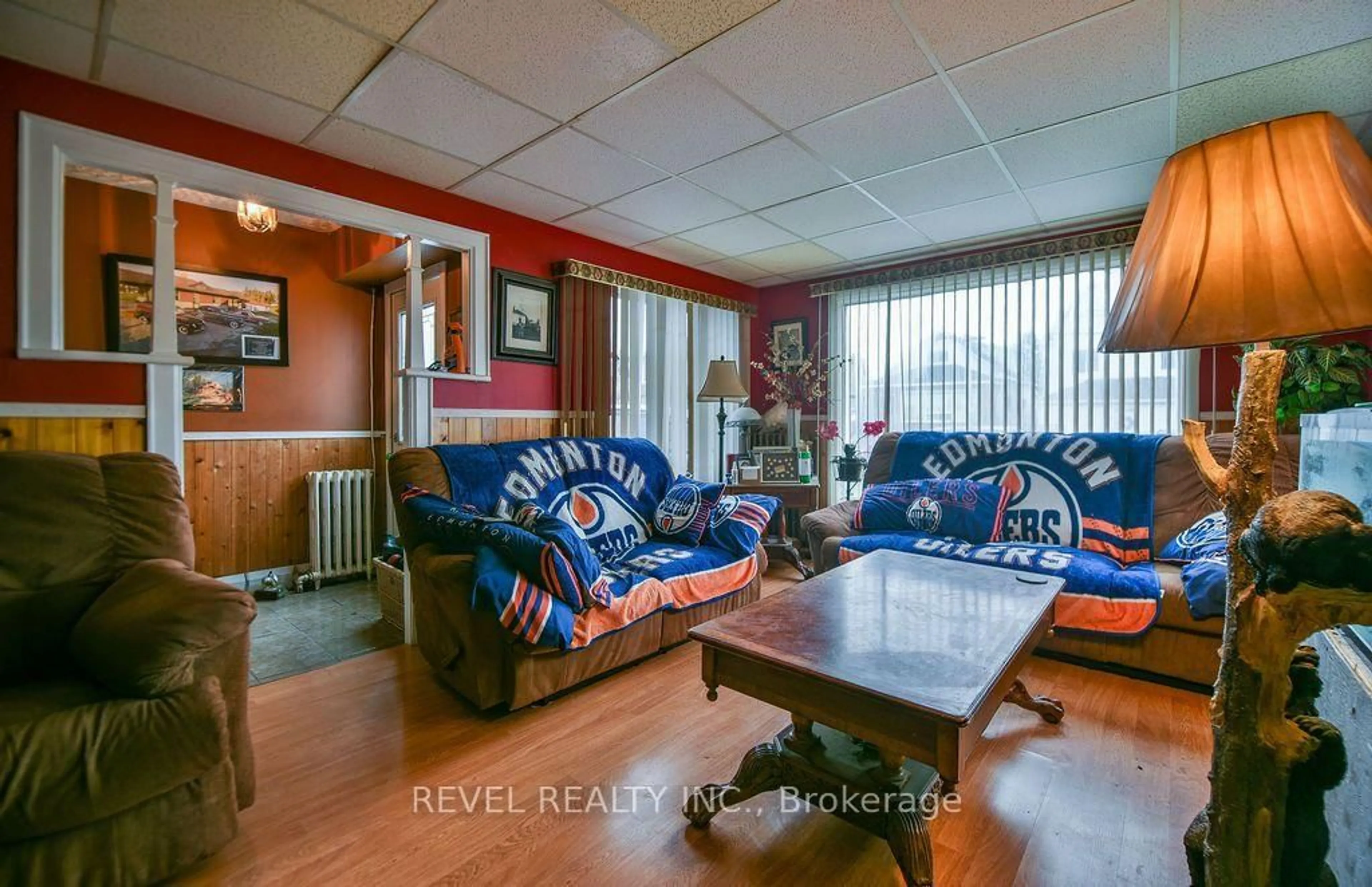 Living room with furniture, unknown for 285 Elm St, Timmins Ontario P4N 1X3
