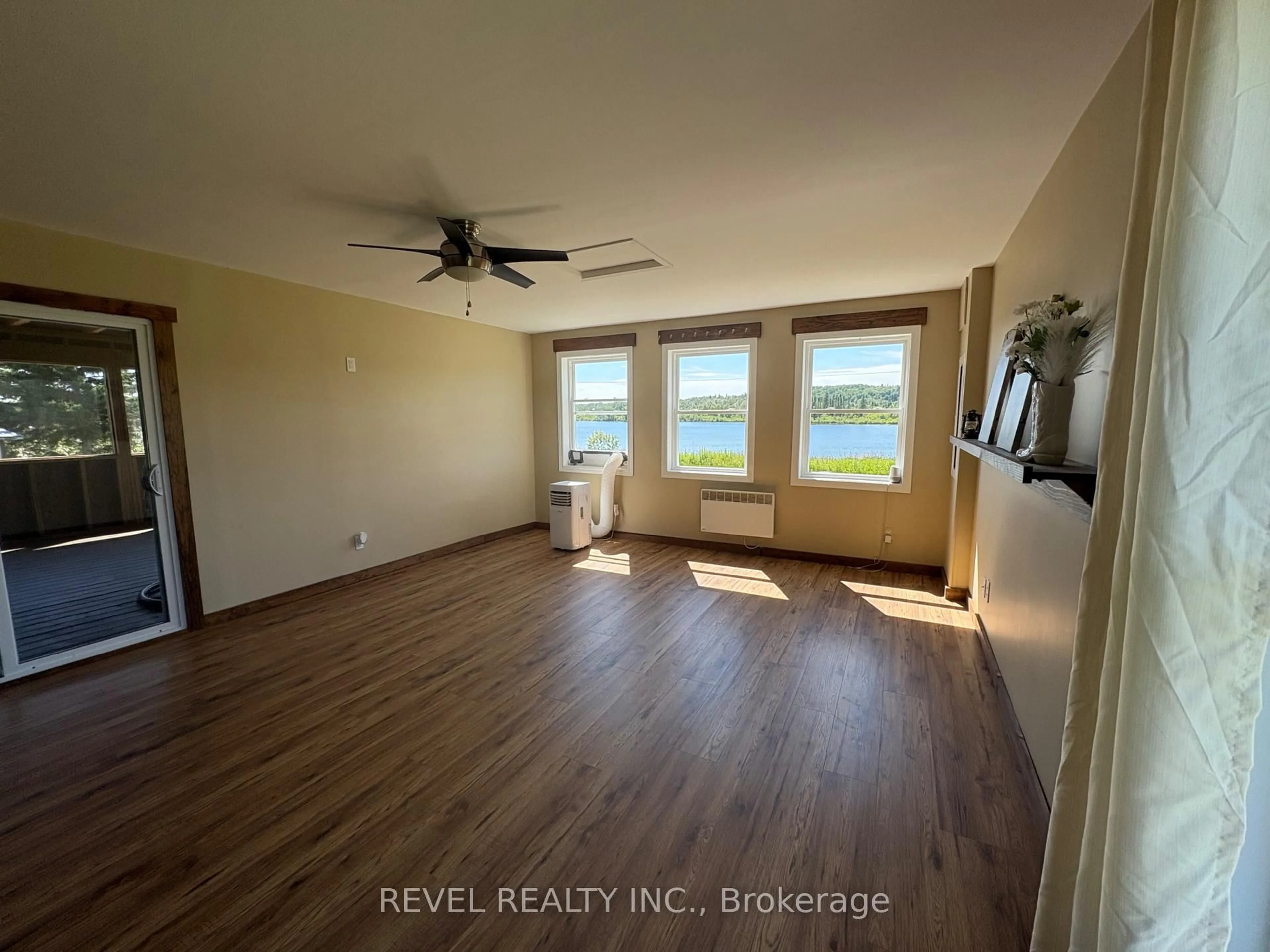A pic of a room for 585 CONC 6 & 7 Concession, Cochrane Ontario P0L 1C0