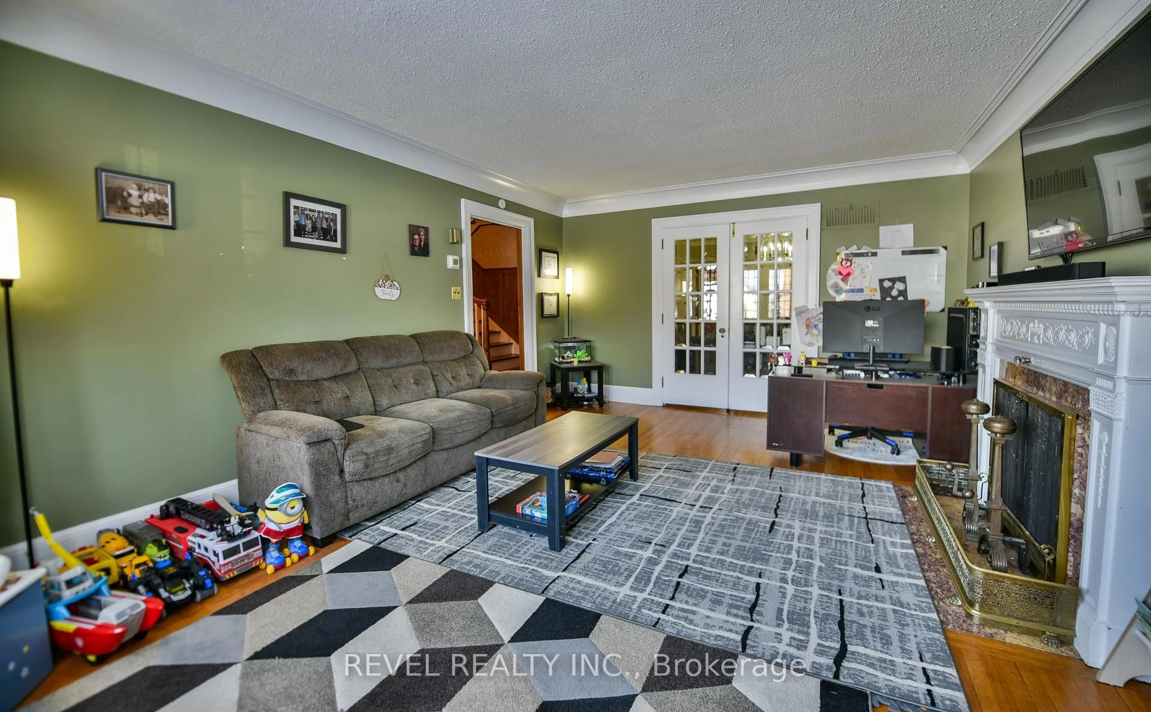 Living room with furniture, unknown for 184 Hemlock St, Timmins Ontario P4N 6S6