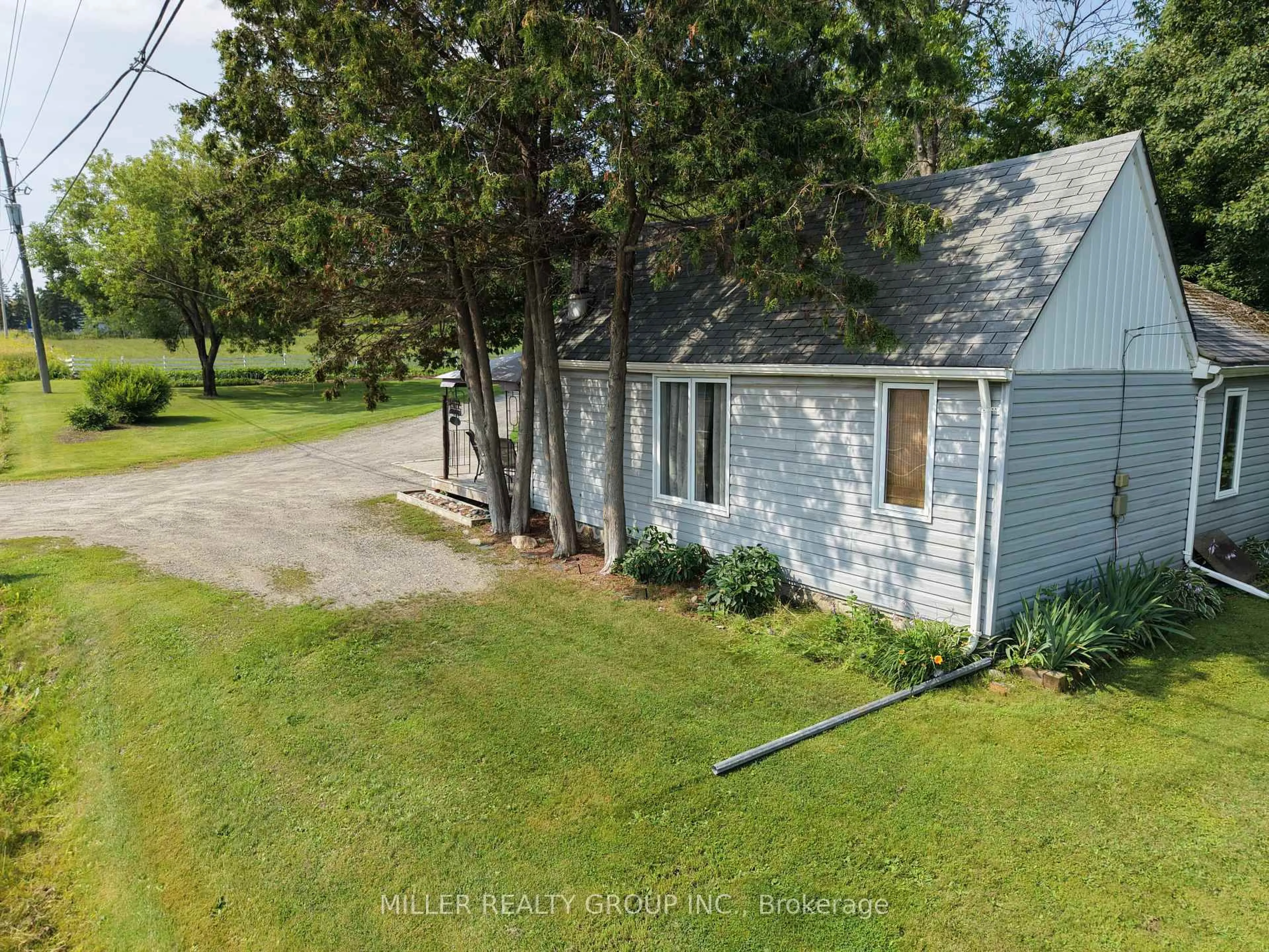 A pic from outside/outdoor area/front of a property/back of a property/a pic from drone, unknown for 1272 Lakeshore Rd, Temiskaming Shores Ontario P0J 1K0