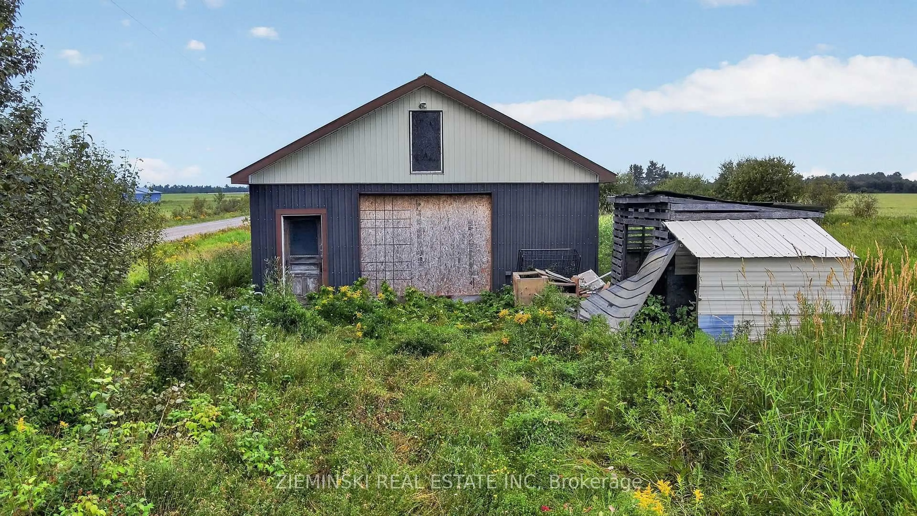 Shed for 1222 Onagon Rd, Iroquois Falls Ontario P0K 1G0