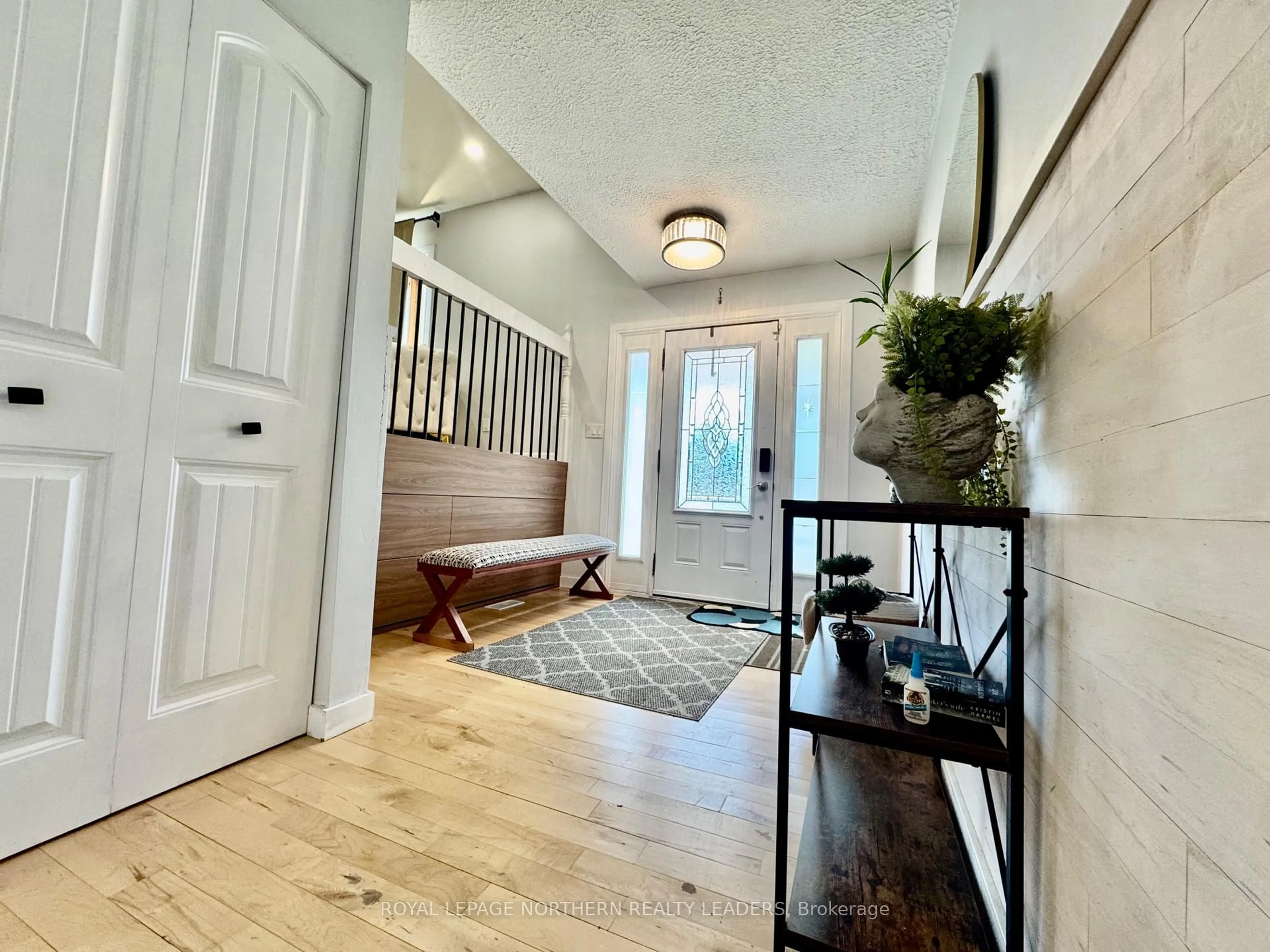 Indoor entryway for 66 Jubilee Ave, Timmins Ontario P4N 5W3