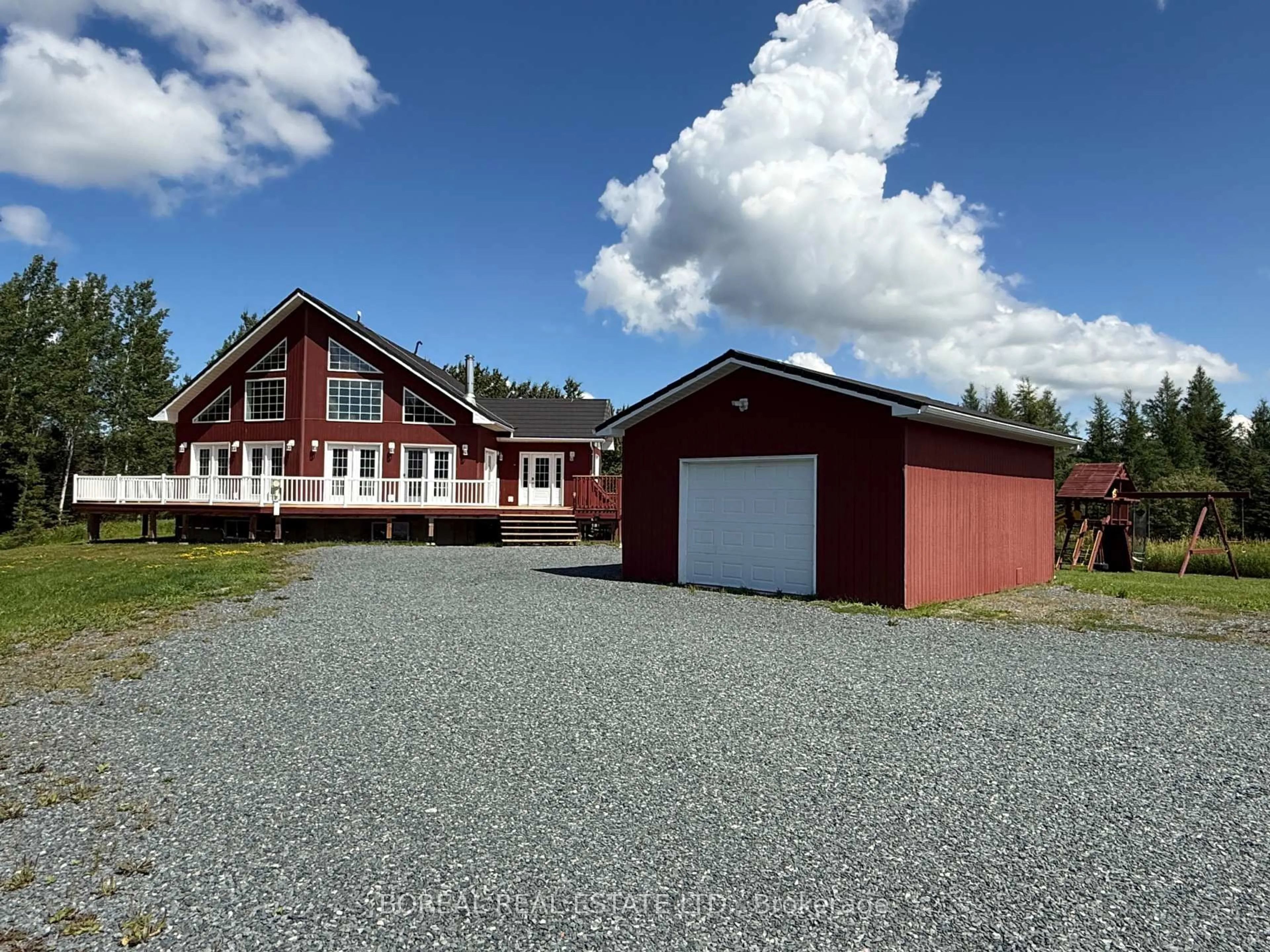 A pic from outside/outdoor area/front of a property/back of a property/a pic from drone, building for LT 12 CON 5 CLUTE Township, Cochrane Ontario P0L 1C0