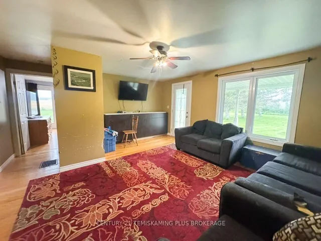 882881 65 Highway, Timiskaming 4
