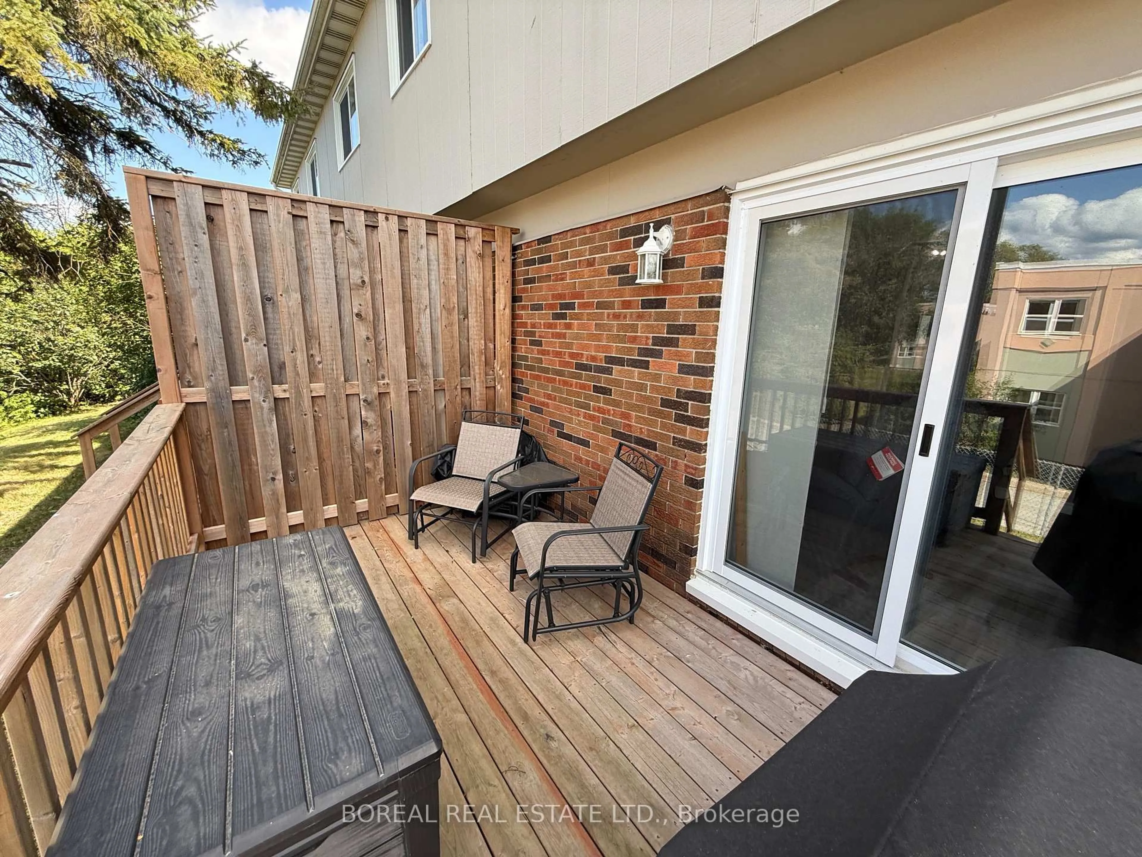 Patio, unknown for 577 College St #3, Timmins Ontario P4N 7Y9