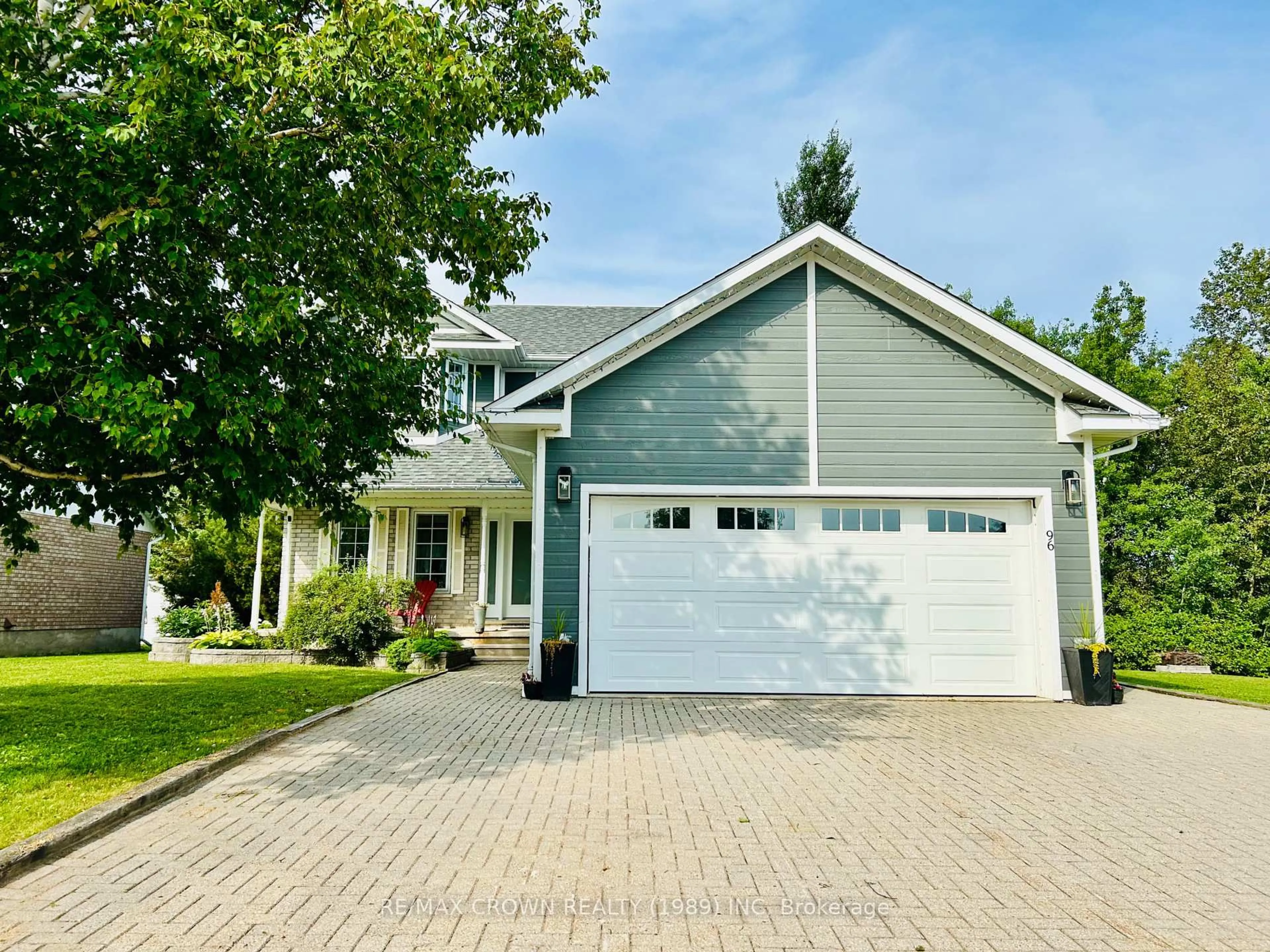 Home with vinyl exterior material, street for 96-98 Progress Cres, Kapuskasing Ontario P5N 3H7