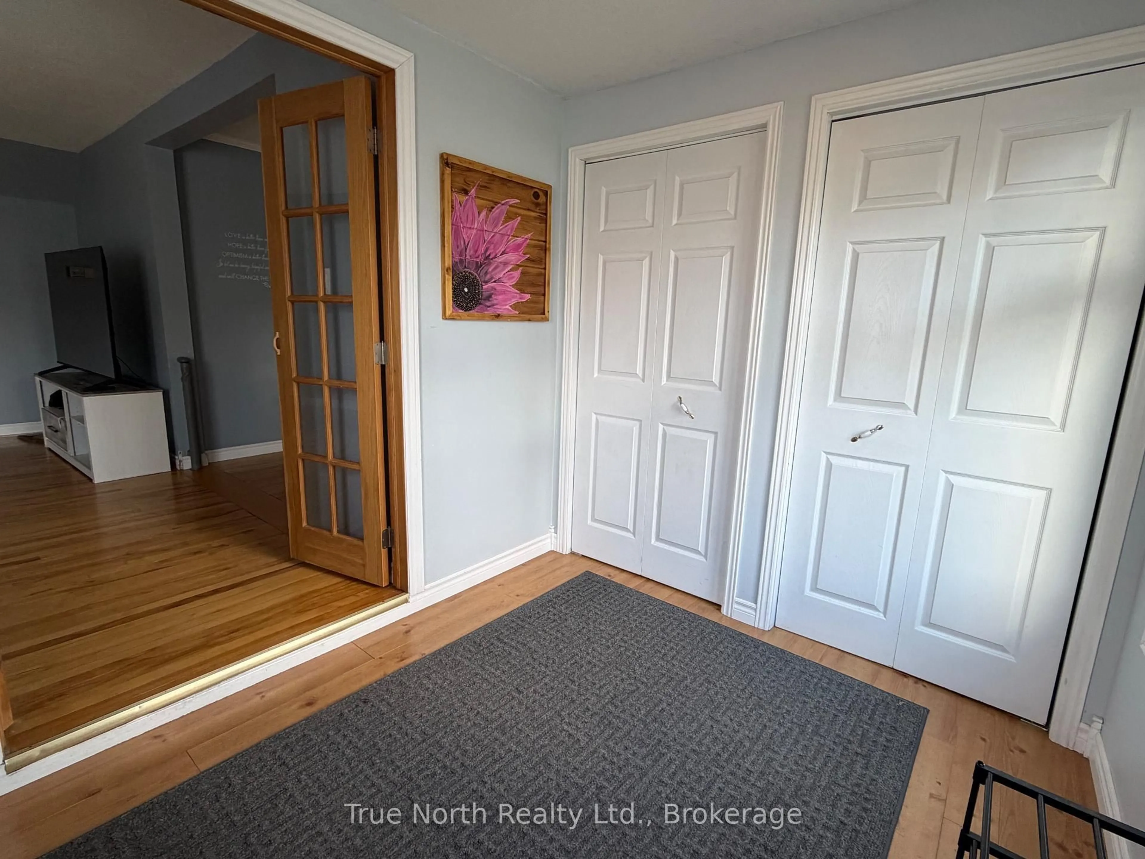 Indoor entryway for 20 Devonshire St, Kapuskasing Ontario P5N 1C1