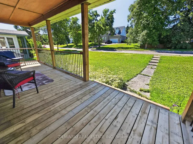 137 Cambridge Ave, Iroquois Falls 2