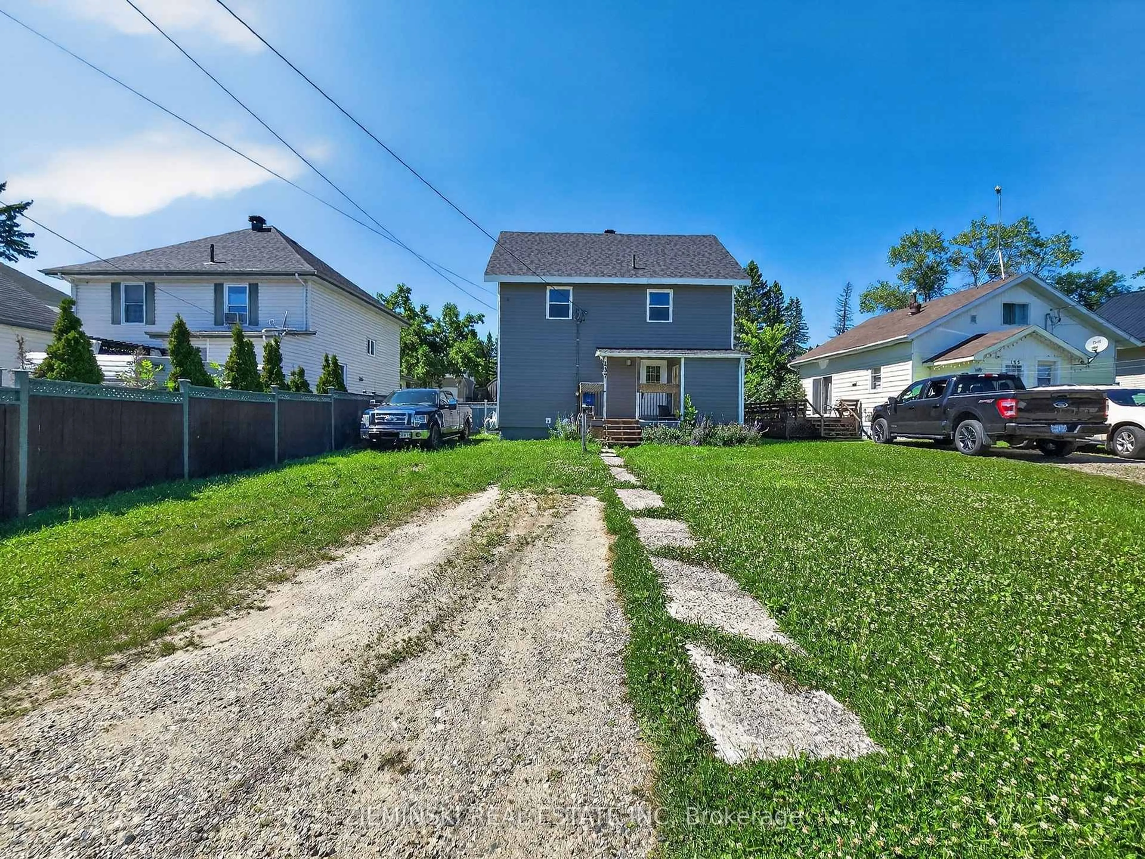 A pic from outside/outdoor area/front of a property/back of a property/a pic from drone, street for 137 Cambridge Ave, Iroquois Falls Ontario P0K 1E0