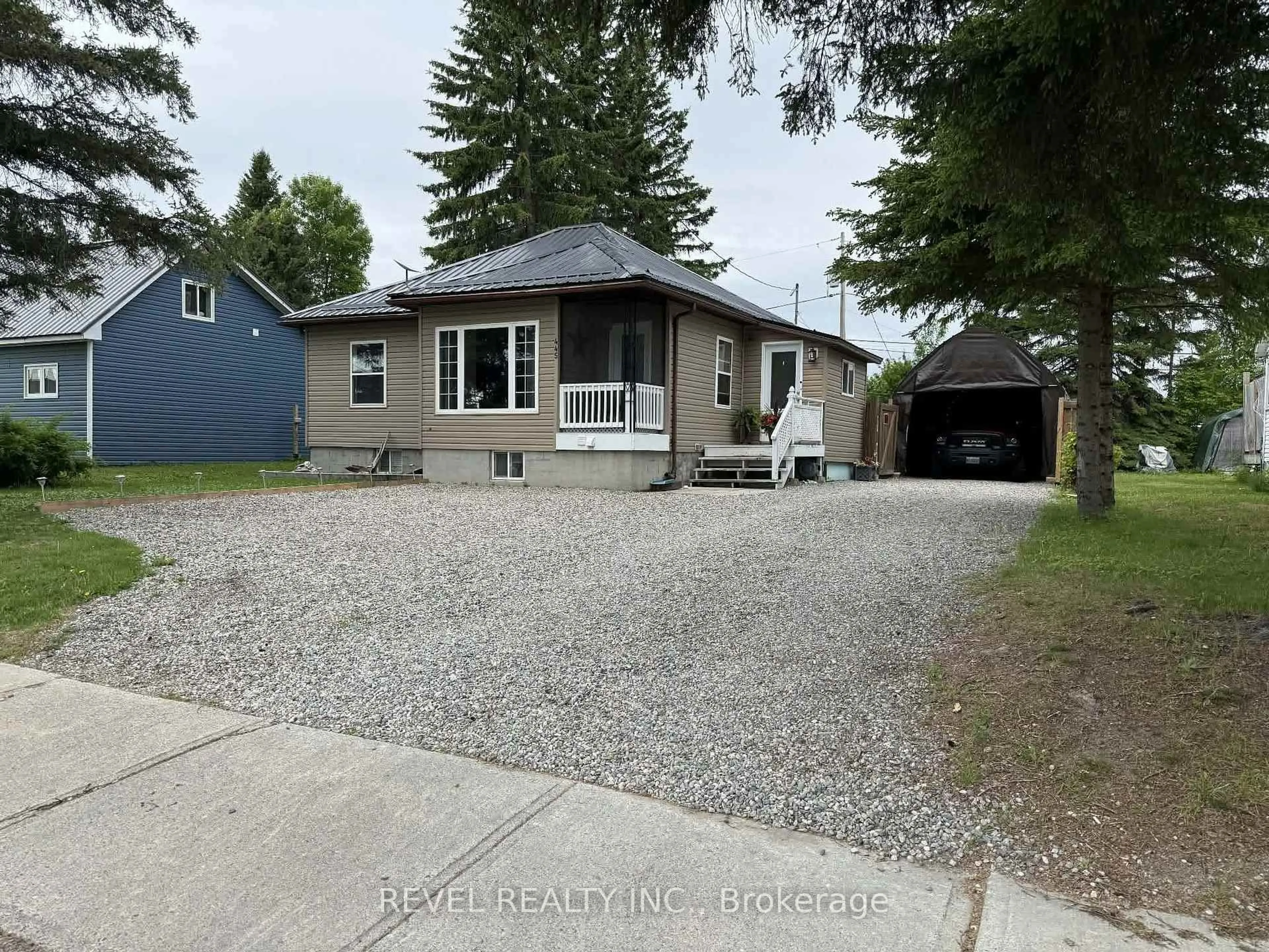 A pic from outside/outdoor area/front of a property/back of a property/a pic from drone, street for 445 Fourth Ave, Black River-Matheson Ontario P0K 1N0