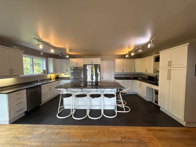 4014 CRYSTAL LAKE Rd, Kirkland Lake 2